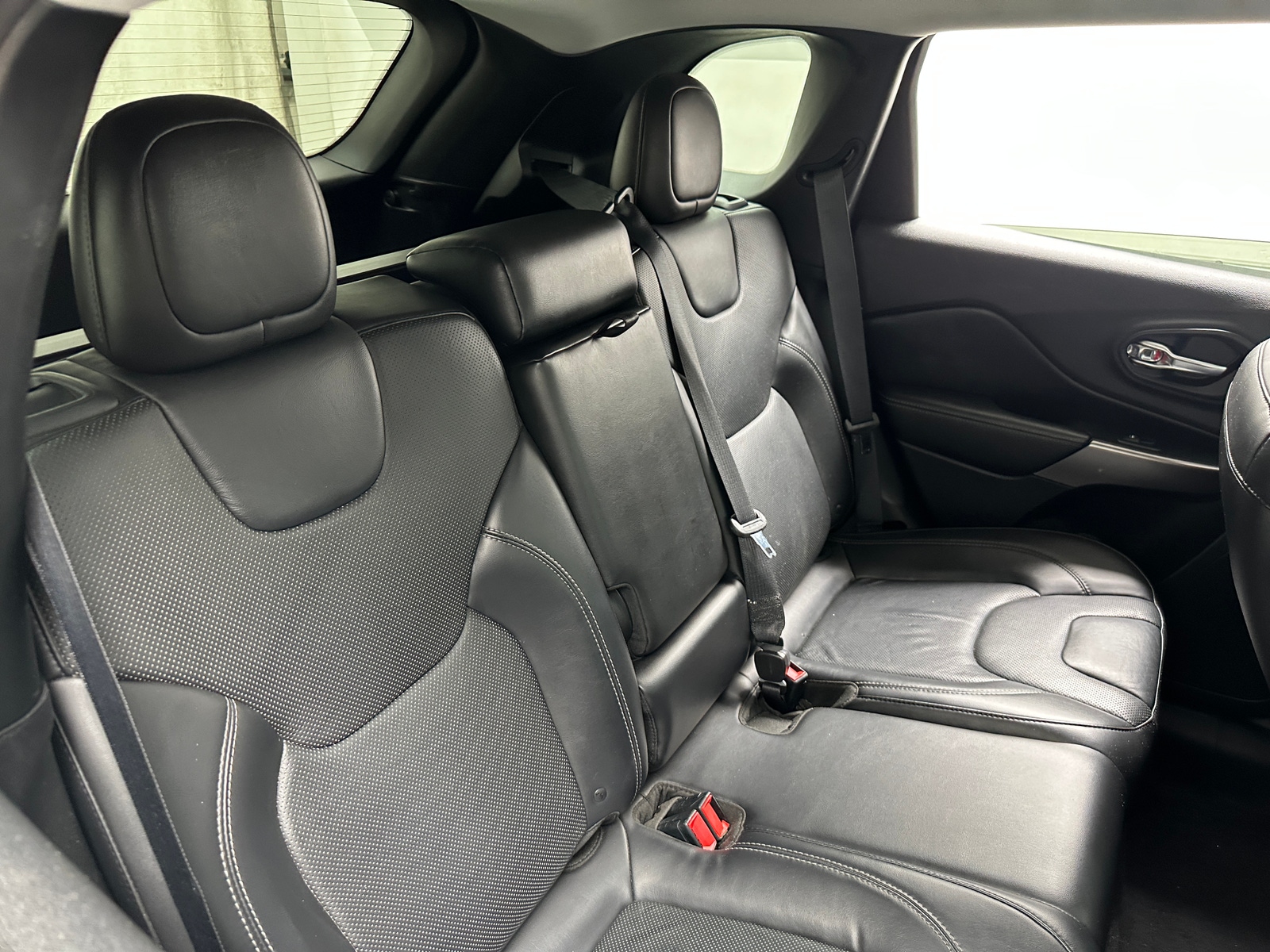 Thumbnail: 2019 Jeep Cherokee - 5