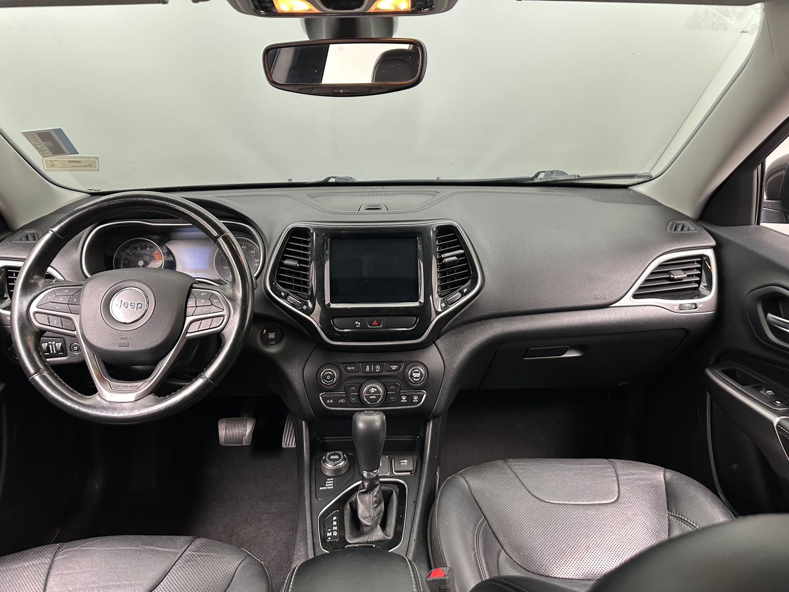 Thumbnail: 2019 Jeep Cherokee - 2