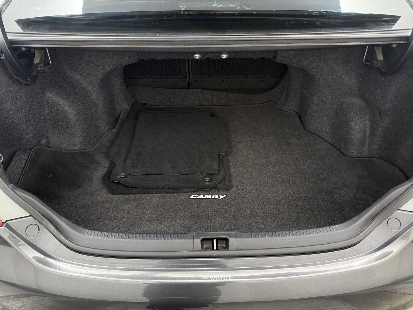 Thumbnail: 2012 Toyota Camry - 7