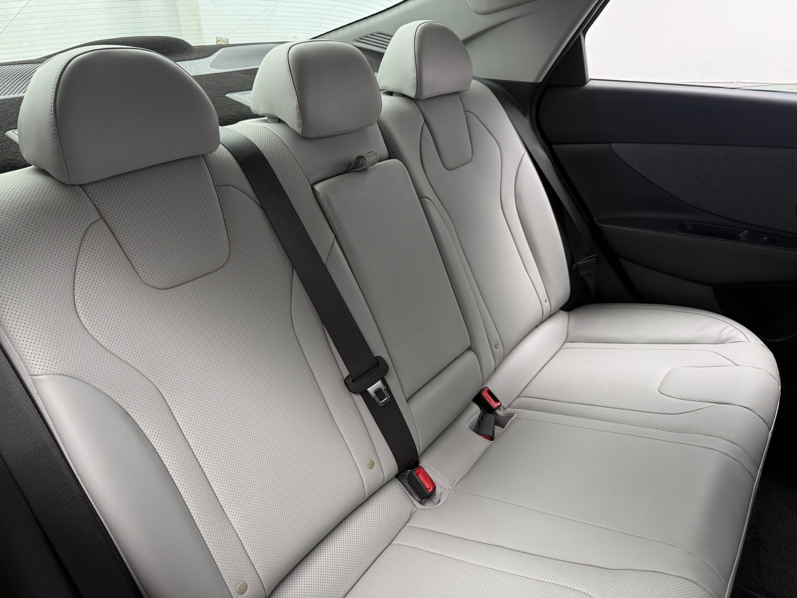 Thumbnail: 2022 Hyundai Elantra - 5