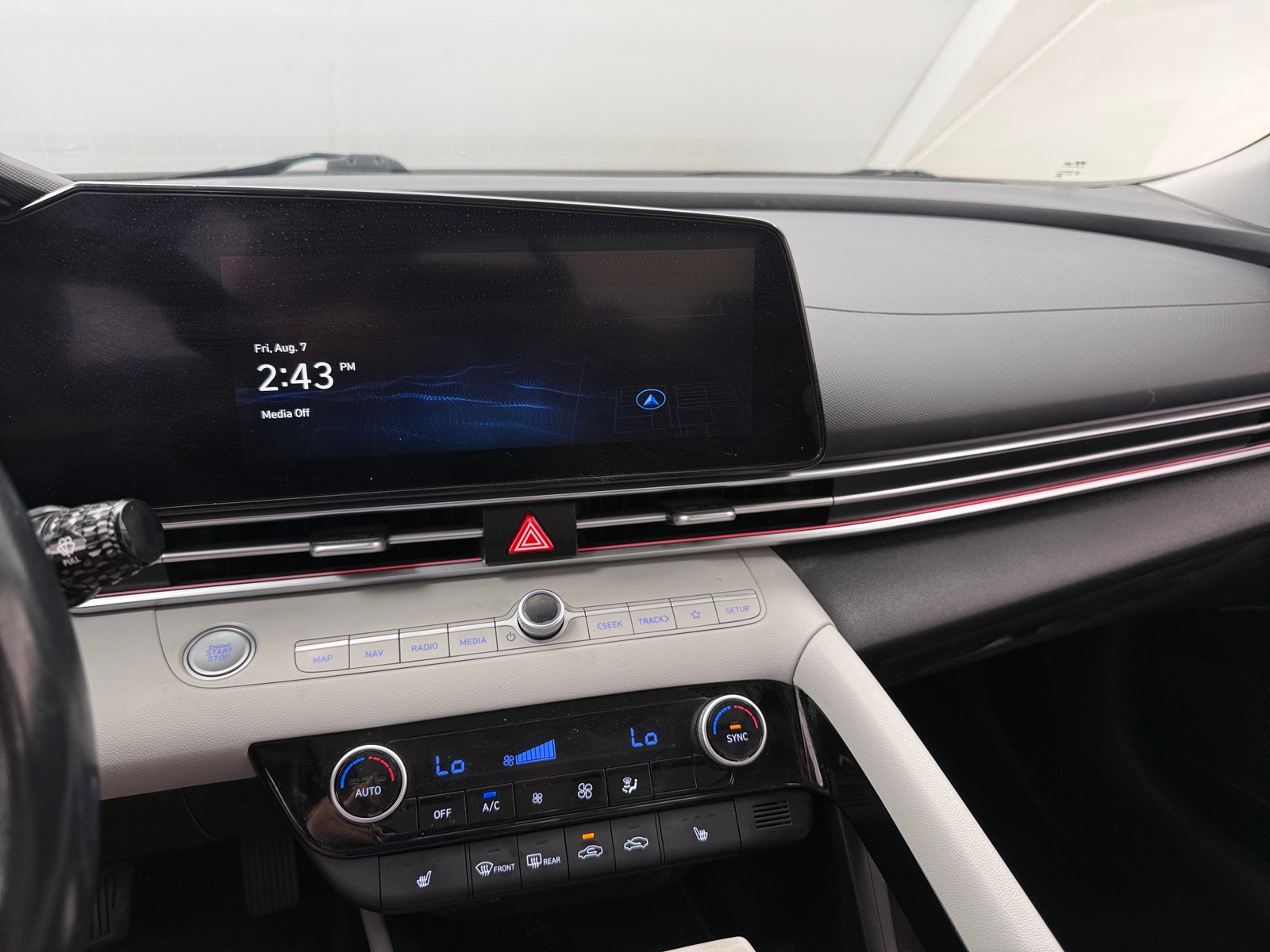 Thumbnail: 2022 Hyundai Elantra - 3