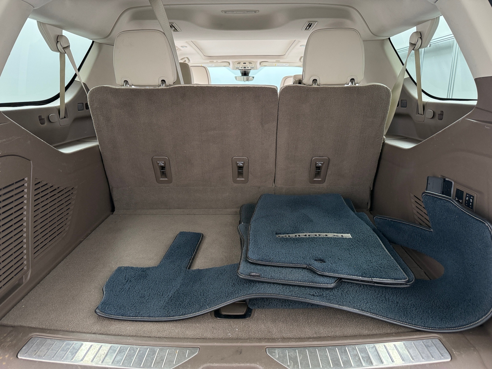 Thumbnail: 2021 GMC Yukon XL - 6