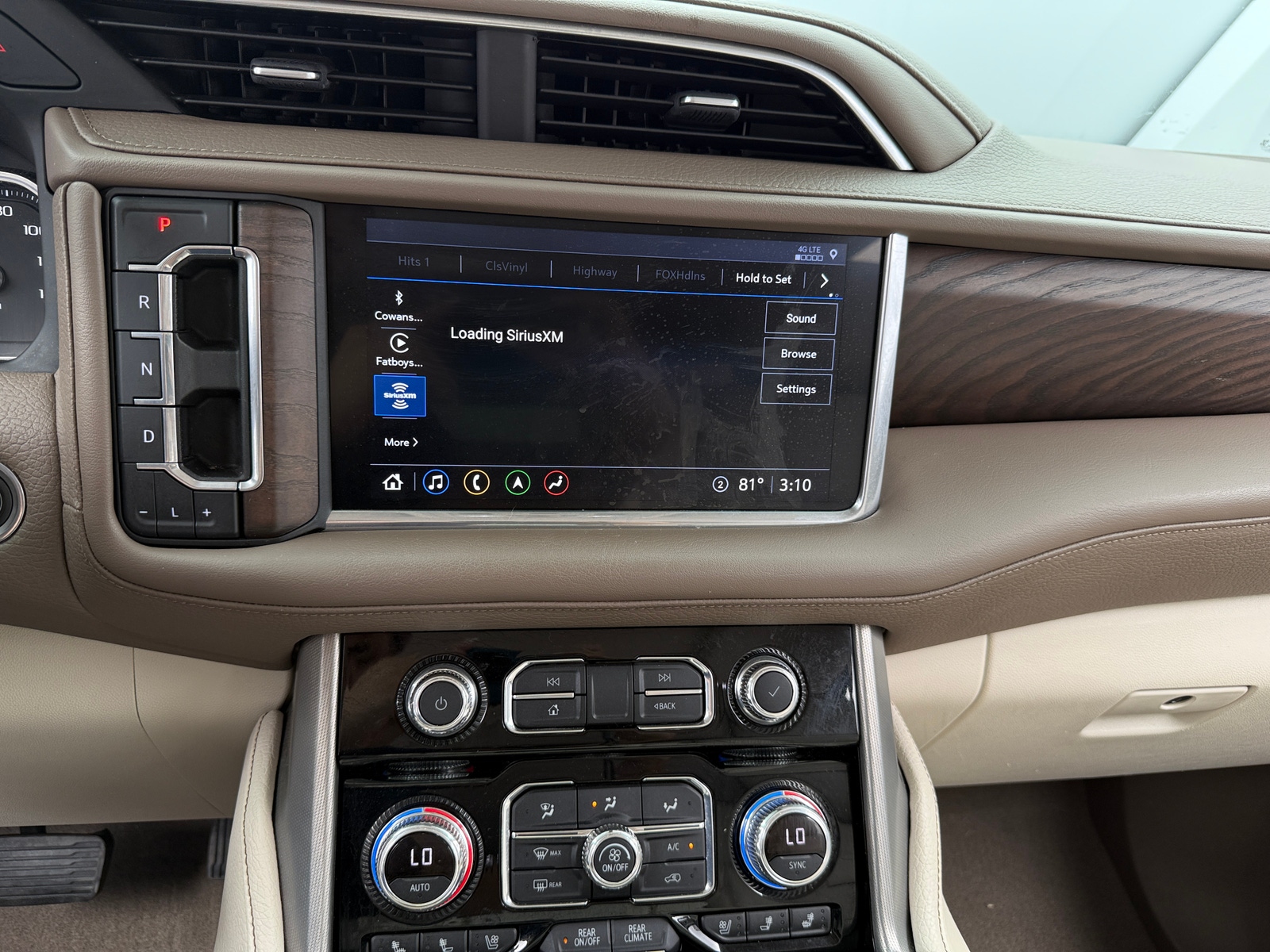 Thumbnail: 2021 GMC Yukon XL - 3