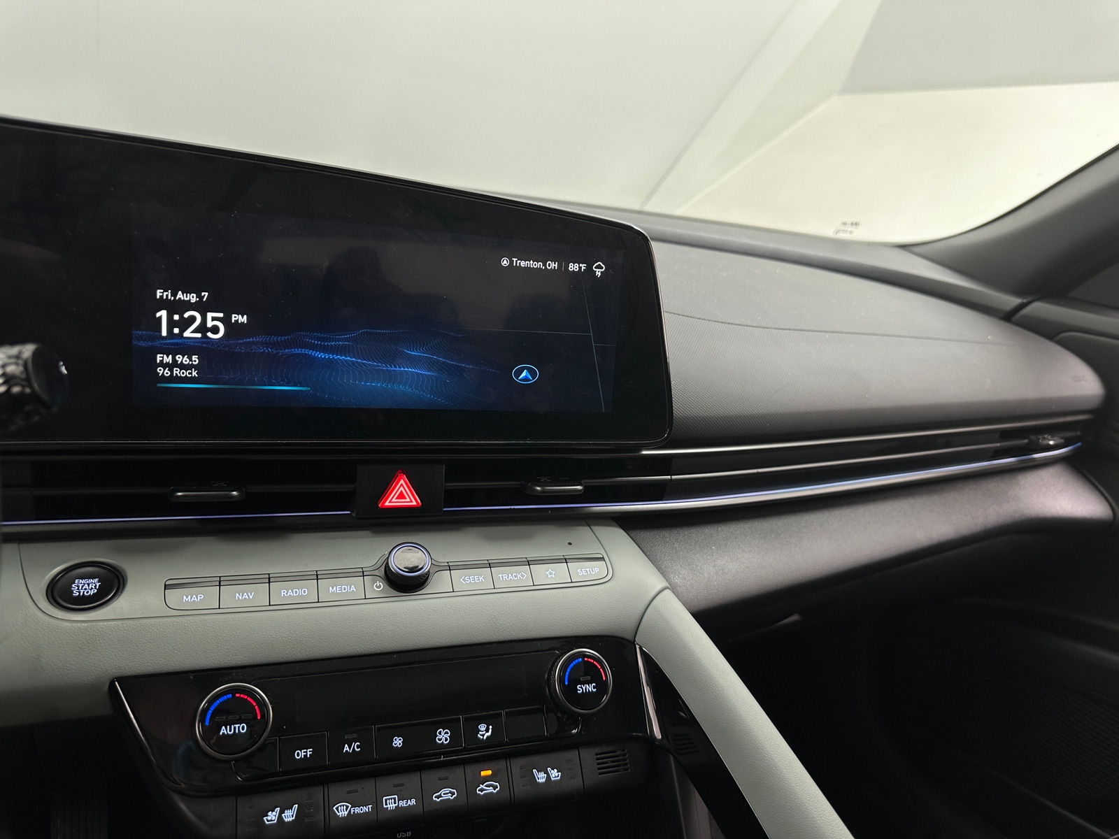 Thumbnail: 2025 Hyundai Elantra - 3