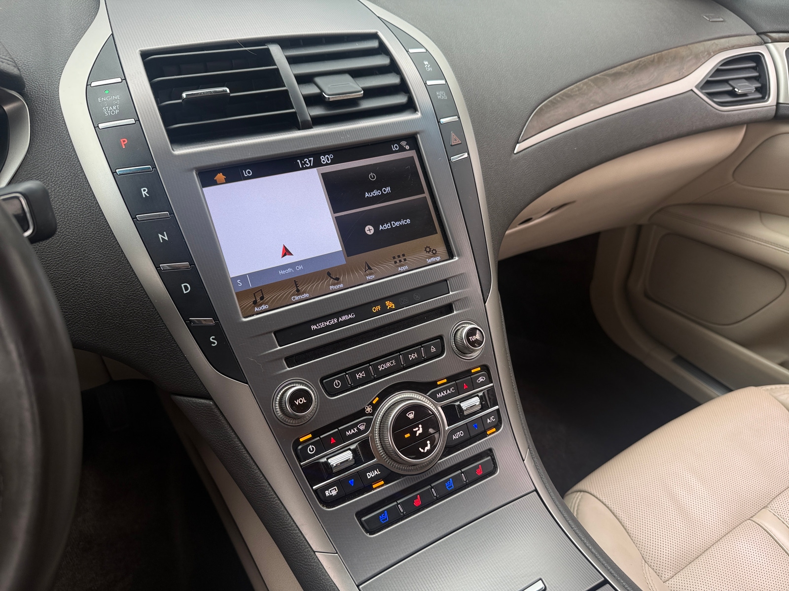 Thumbnail: 2017 Lincoln MKZ - 3