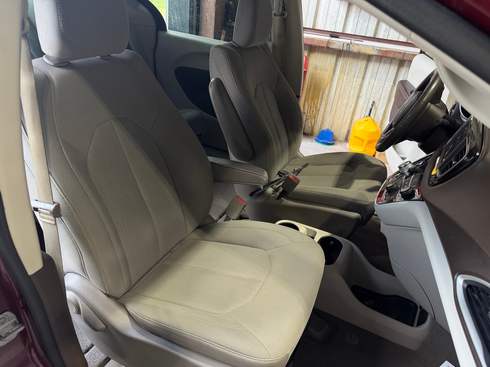 Thumbnail: 2018 Chrysler Pacifica - 2