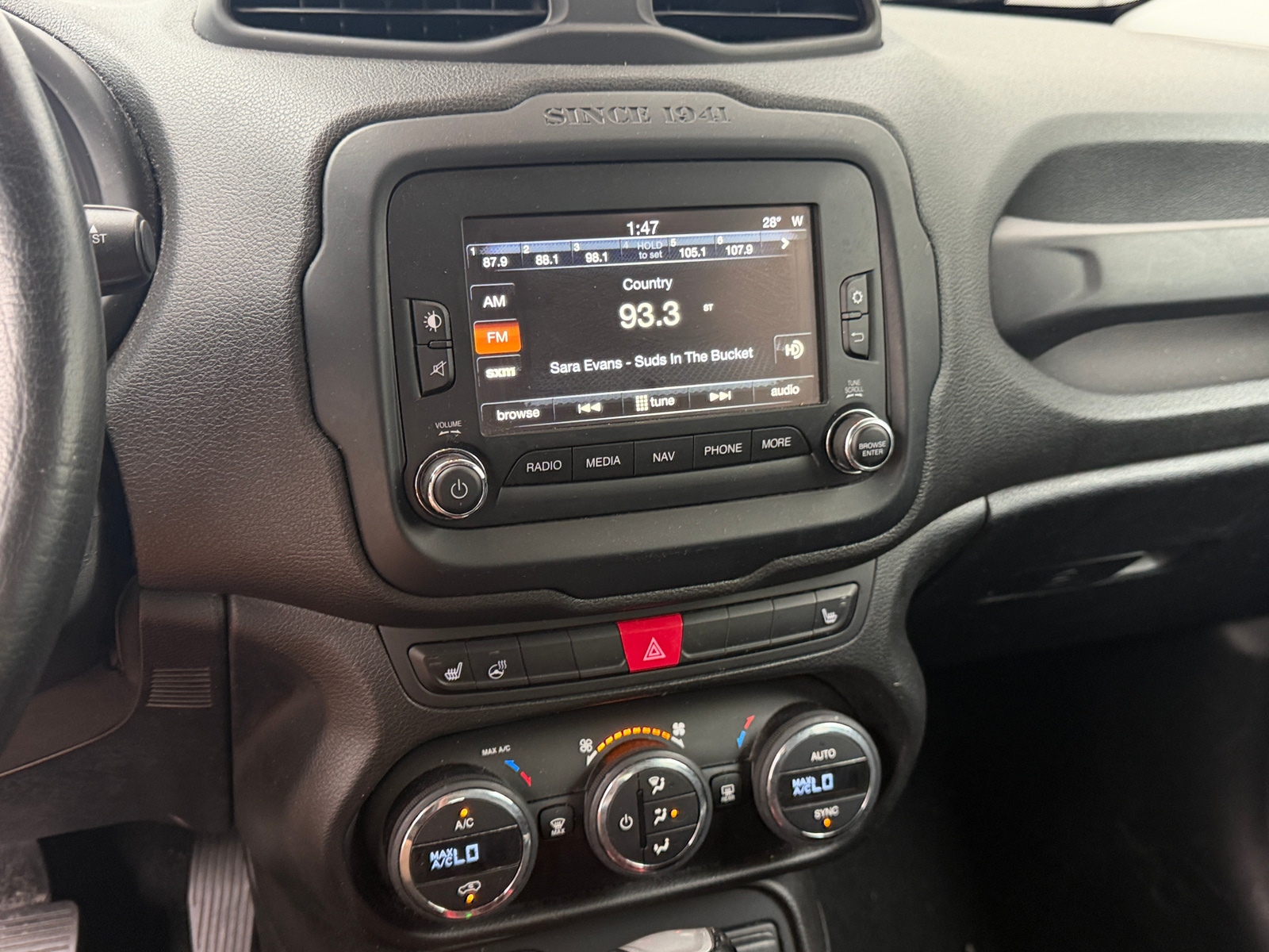 Thumbnail: 2015 Jeep Renegade - 3