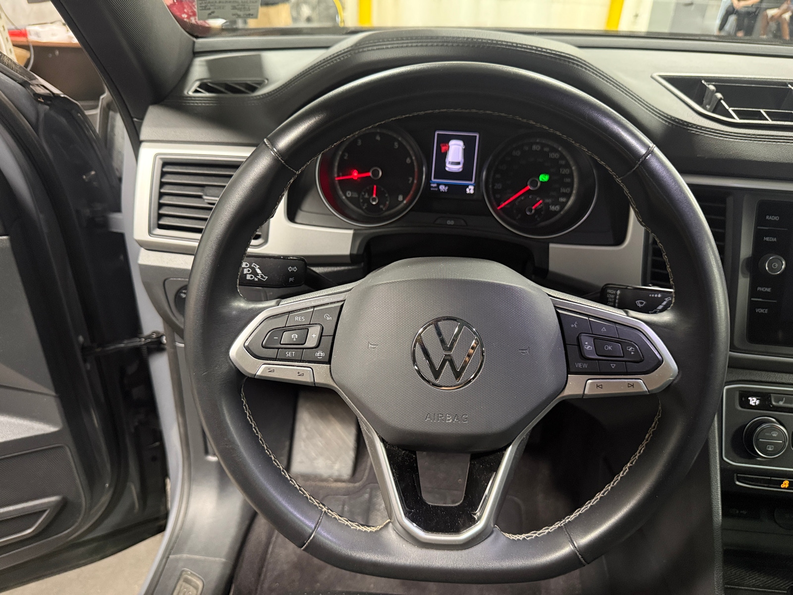 Thumbnail: 2021 Volkswagen Atlas - 4