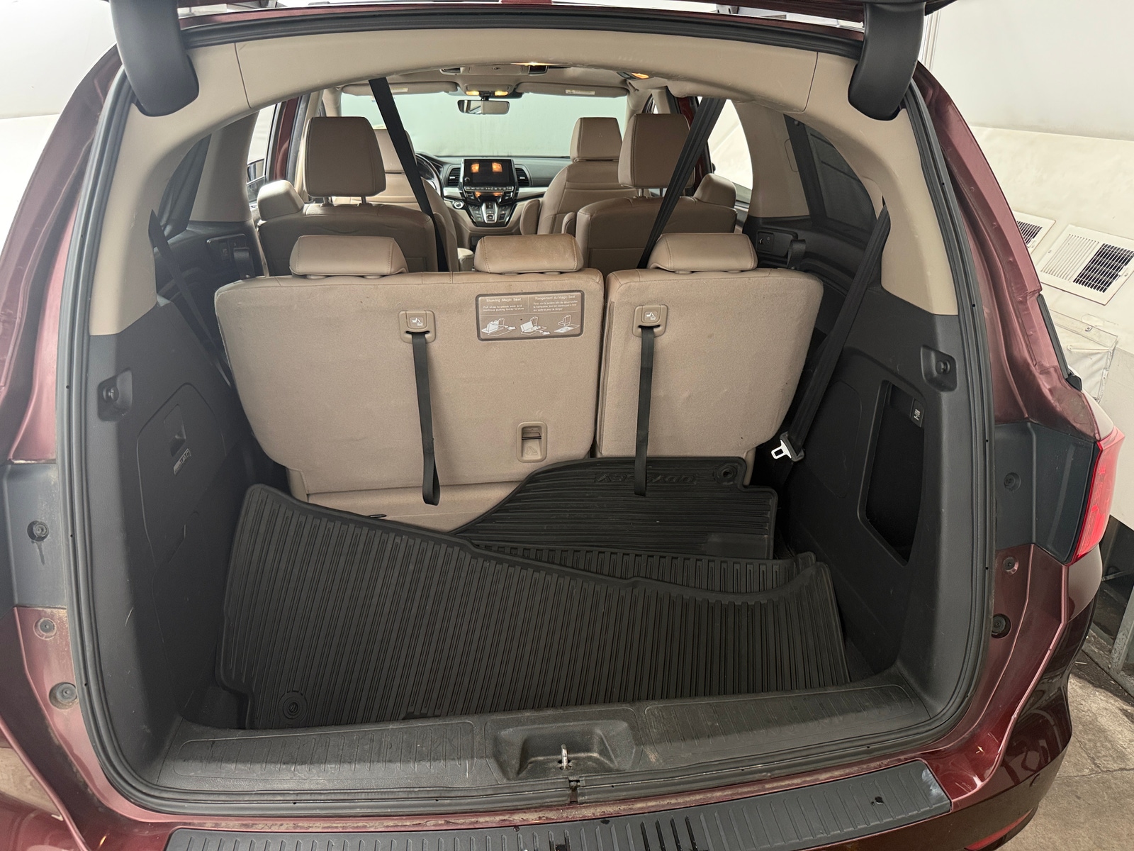 Thumbnail: 2018 Honda Odyssey - 6