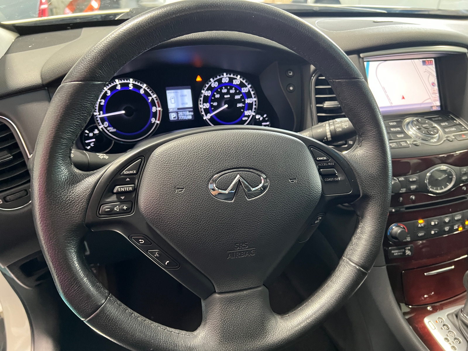 Thumbnail: 2017 INFINITI QX50 - 4