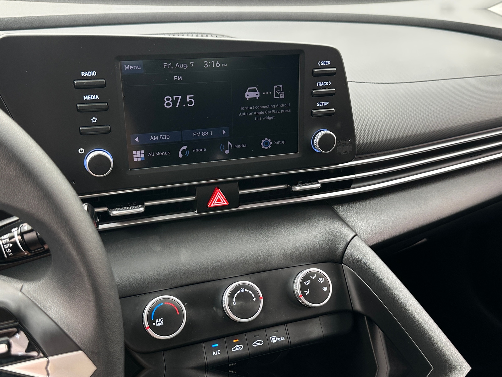 Thumbnail: 2024 Hyundai Elantra - 4