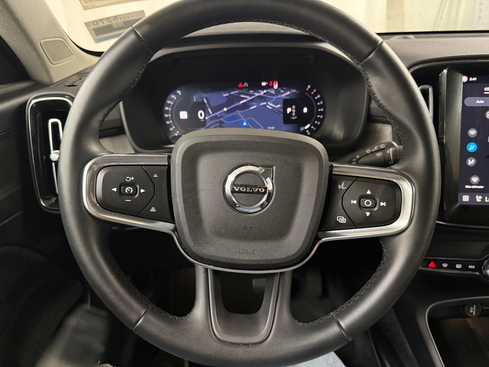 Thumbnail: 2026 Volvo XC40 - 4