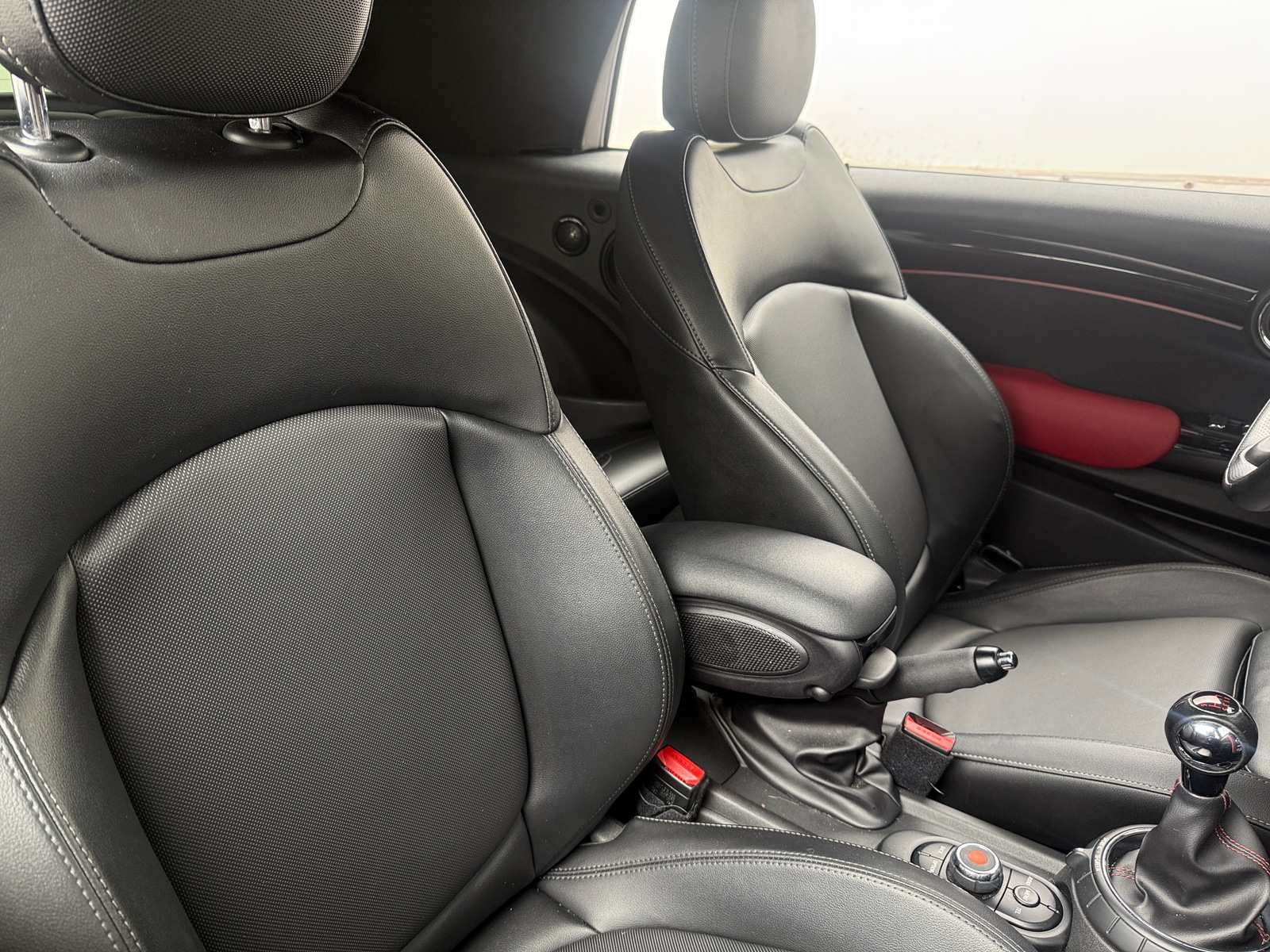 Thumbnail: 2016 MINI Cooper Convertible - 2