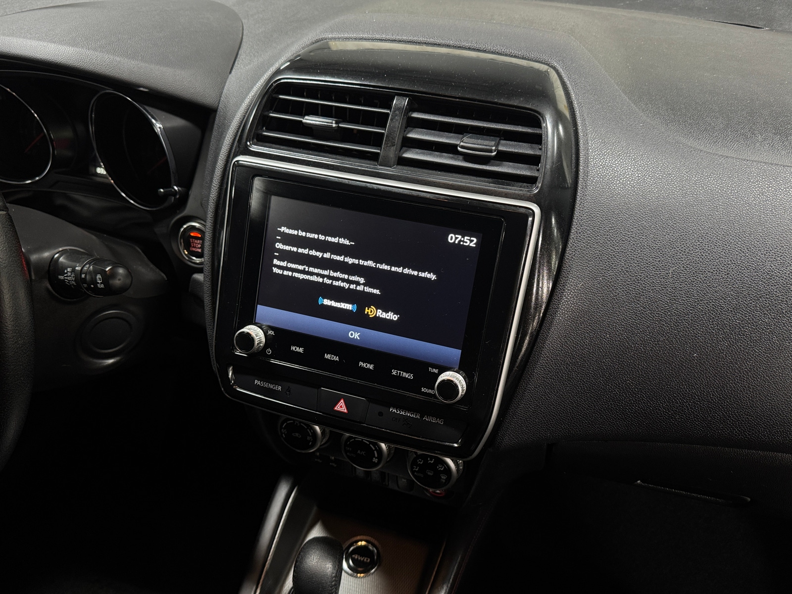 Thumbnail: 2024 Mitsubishi Outlander Sport - 3