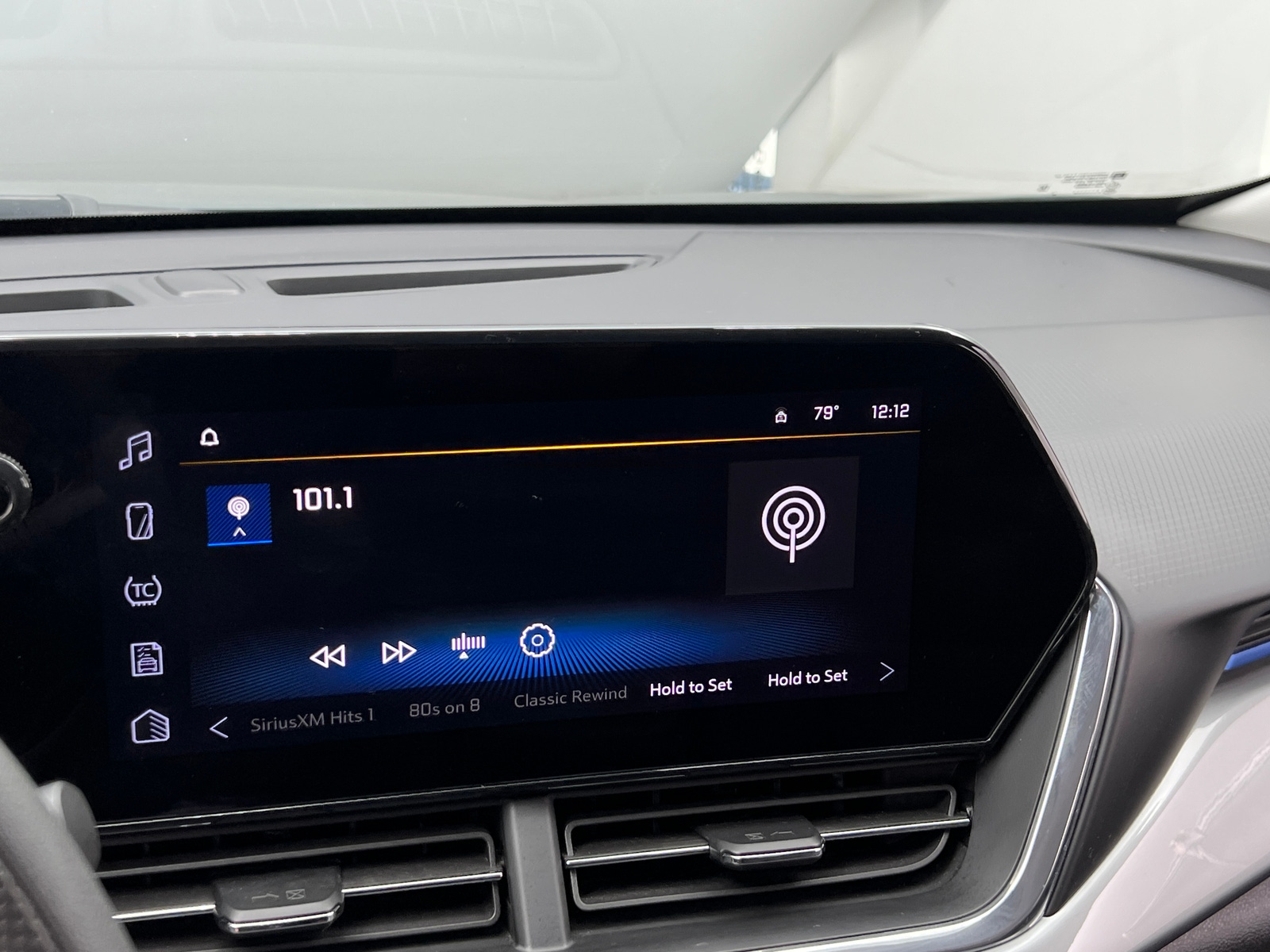 Thumbnail: 2025 Chevrolet Trax - 3