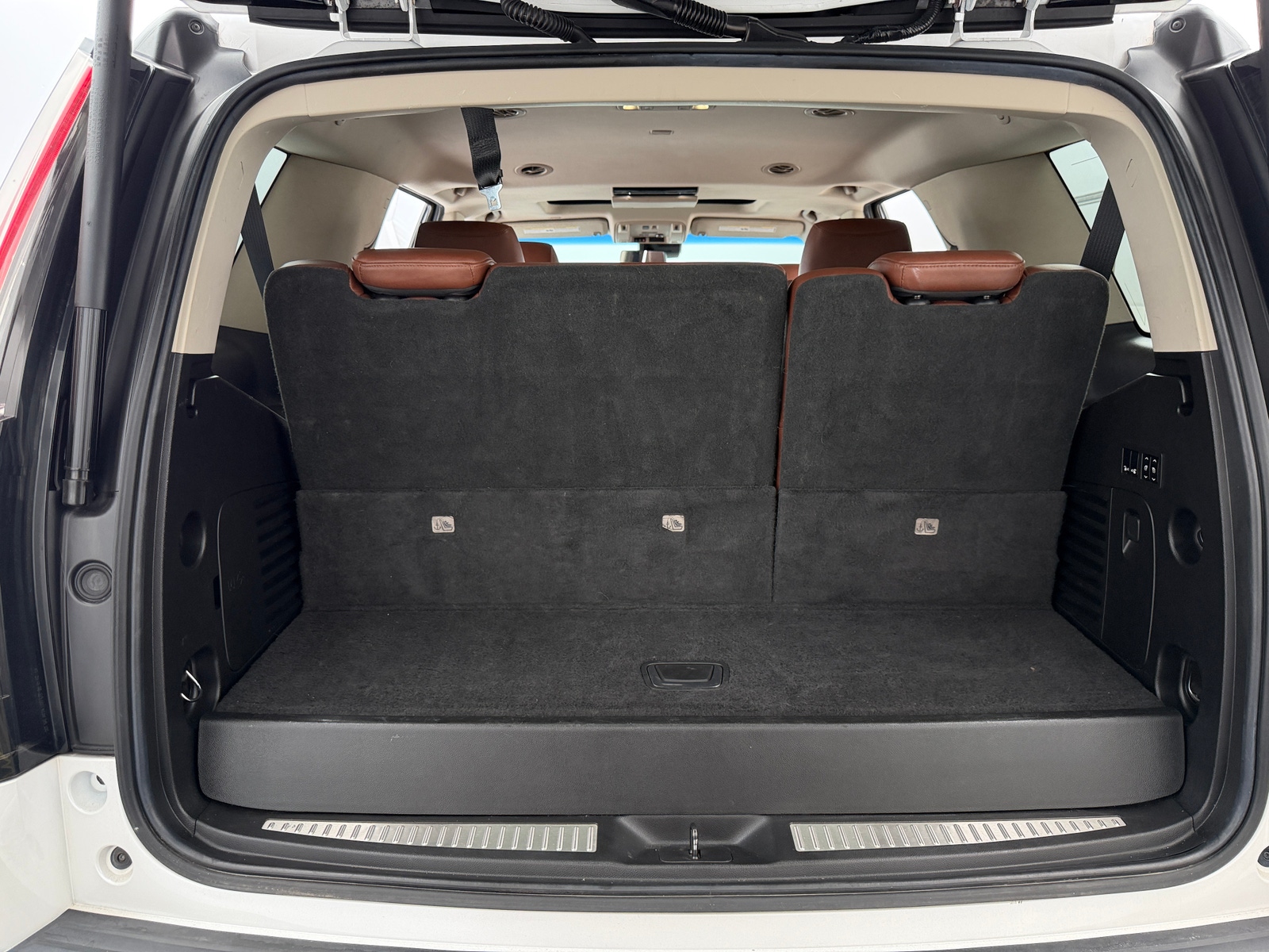 Thumbnail: 2018 Cadillac Escalade - 6