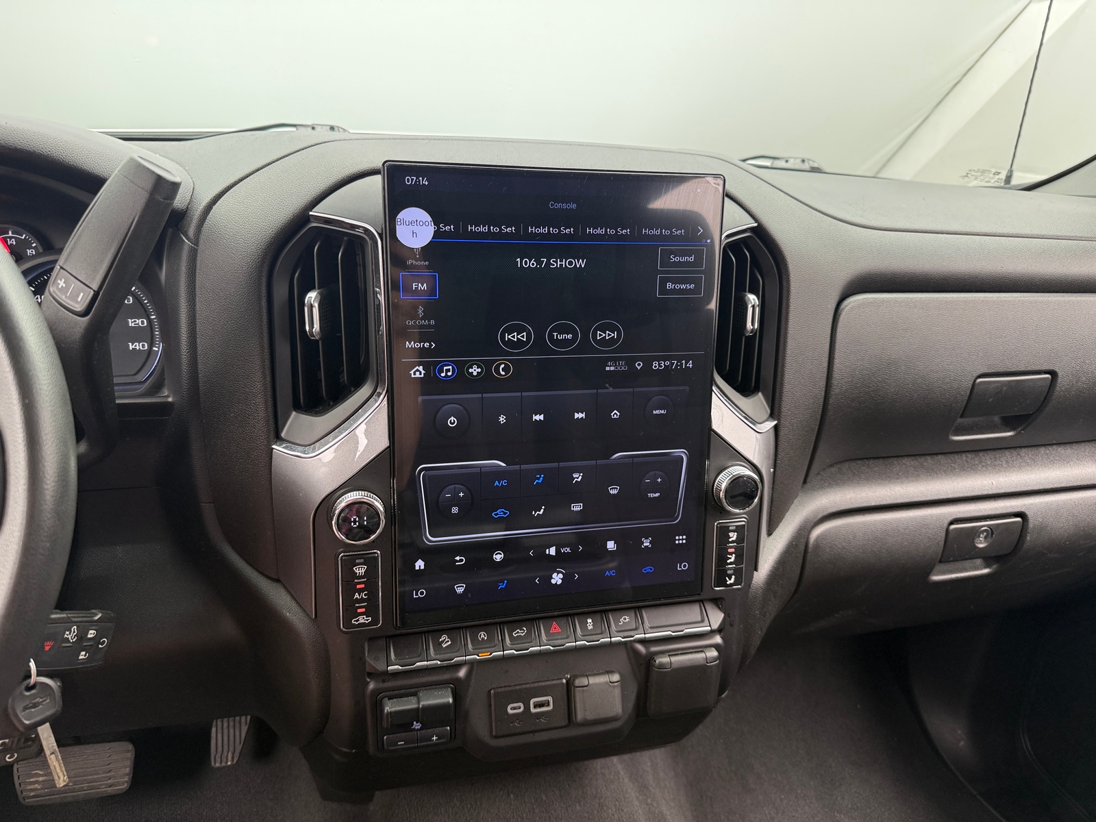 Thumbnail: 2022 Chevrolet Silverado 1500 - 4