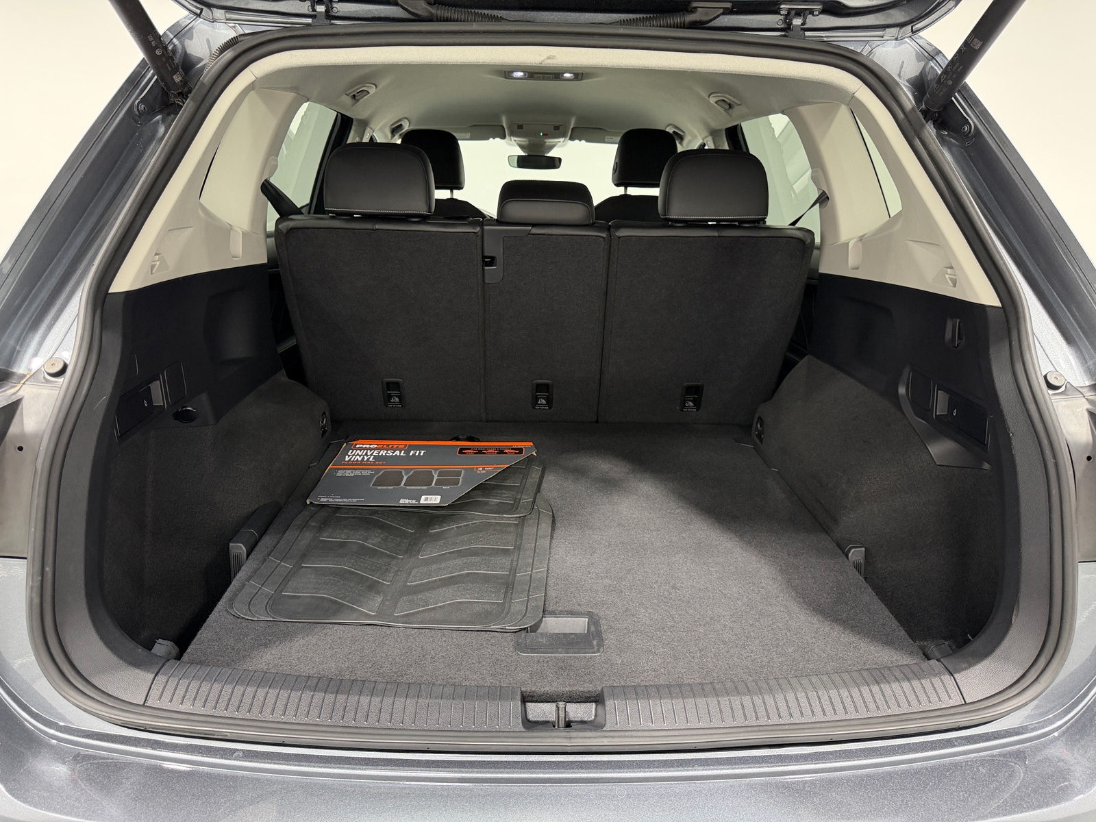 Thumbnail: 2024 Volkswagen Tiguan - 6