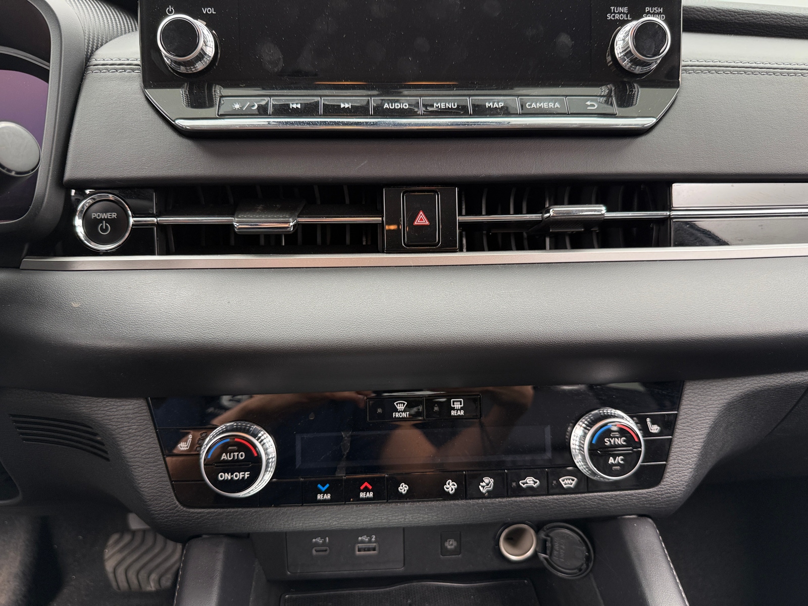 Thumbnail: 2024 Mitsubishi Outlander - 3