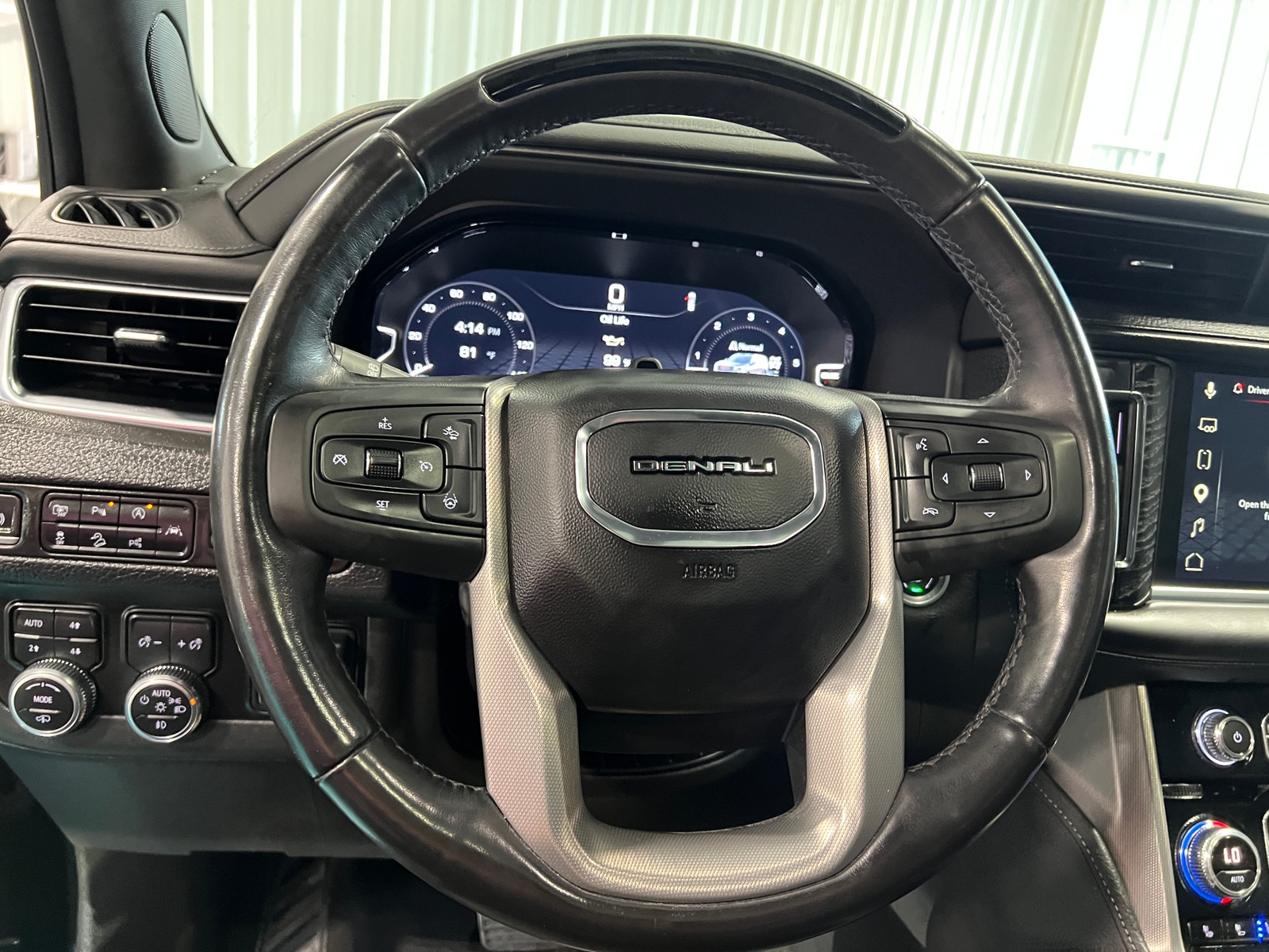 Thumbnail: 2023 GMC Yukon - 4
