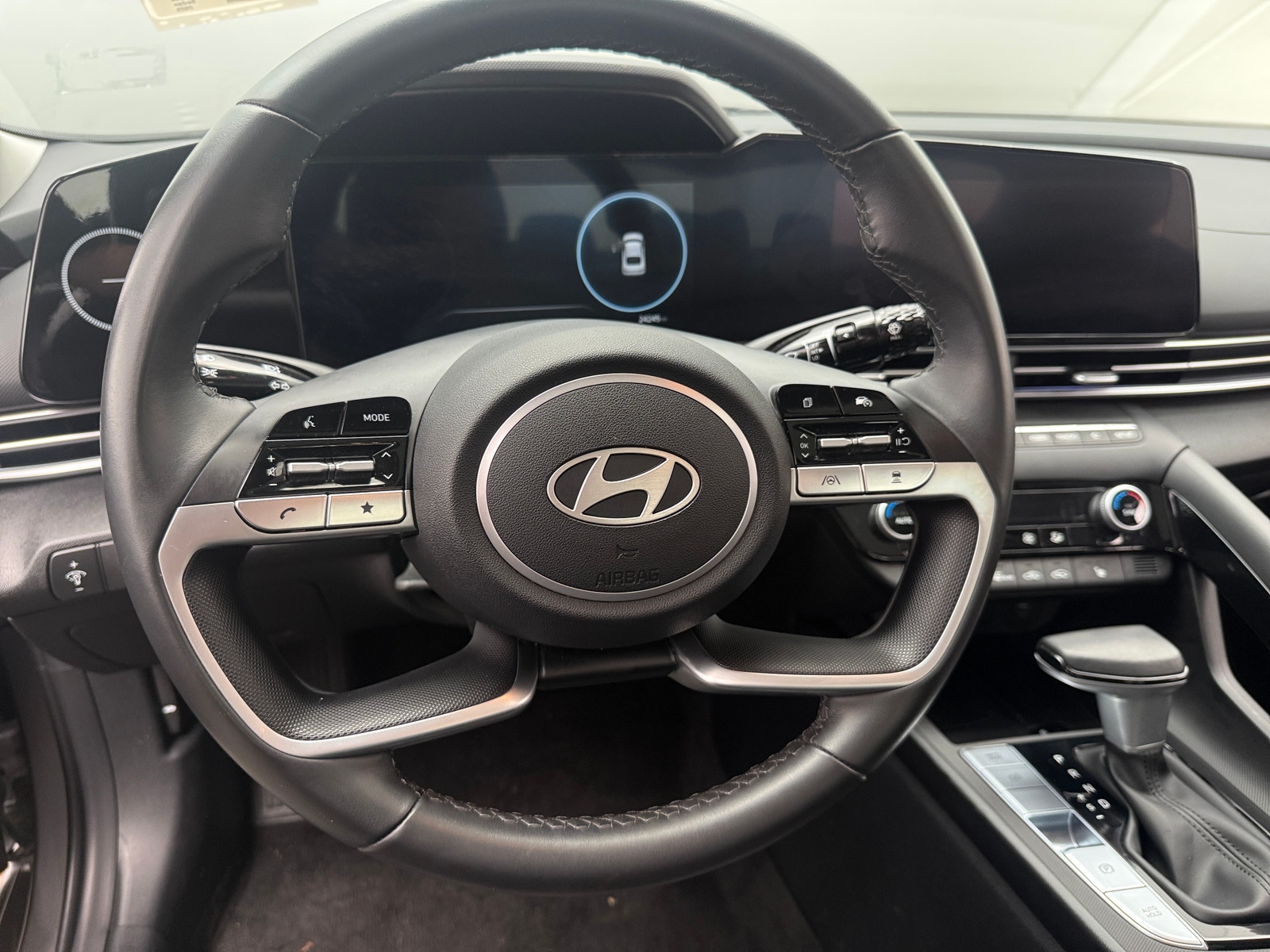 Thumbnail: 2025 Hyundai Elantra - 4