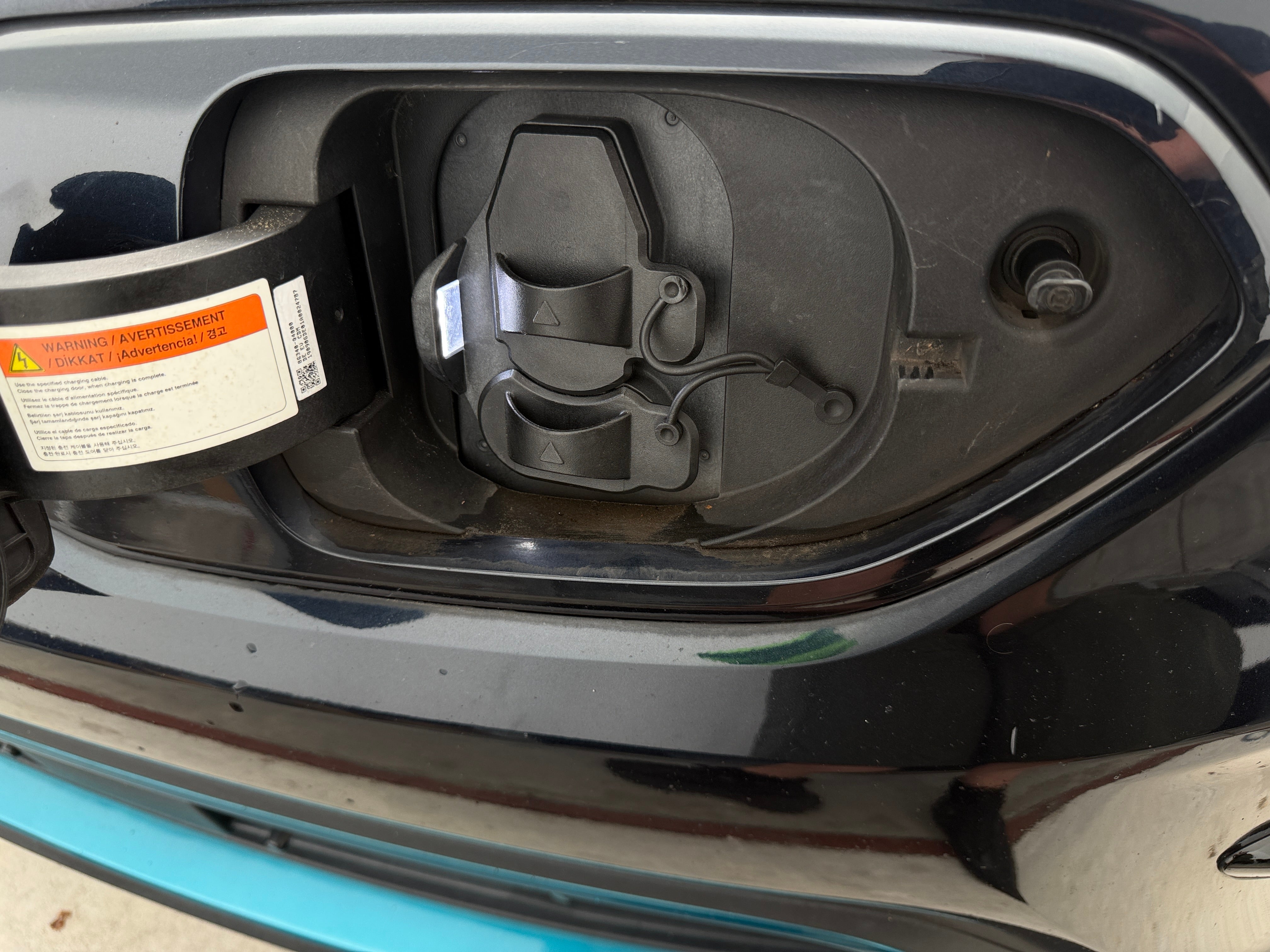 Used 2019 Kia Niro EX with VIN KNDCC3LG8K5023305 for sale in Oak Creek, WI