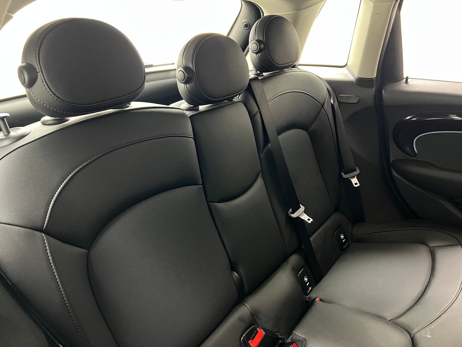 Thumbnail: 2022 MINI Cooper Hardtop - 5