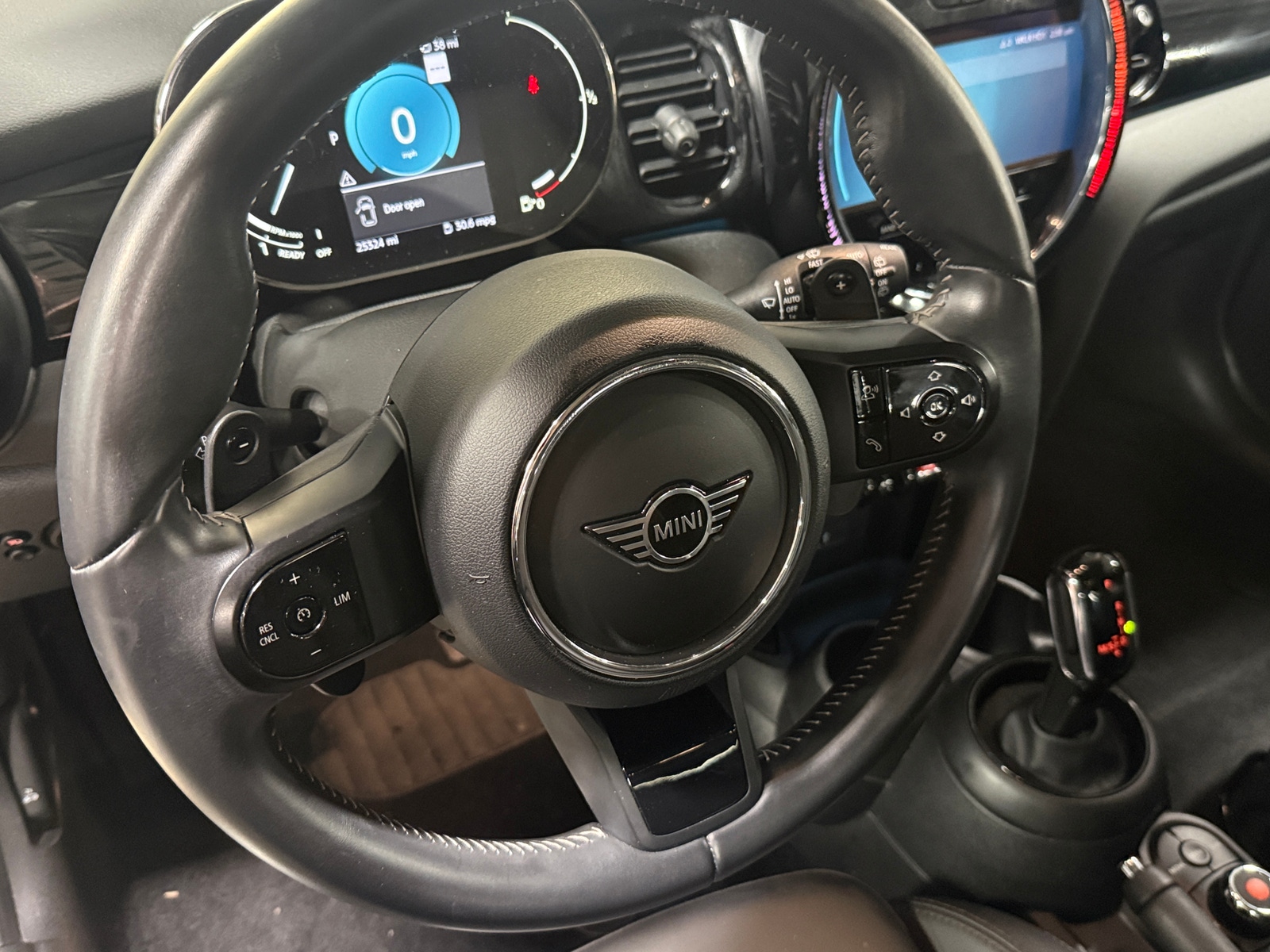 Thumbnail: 2022 MINI Cooper Hardtop - 4