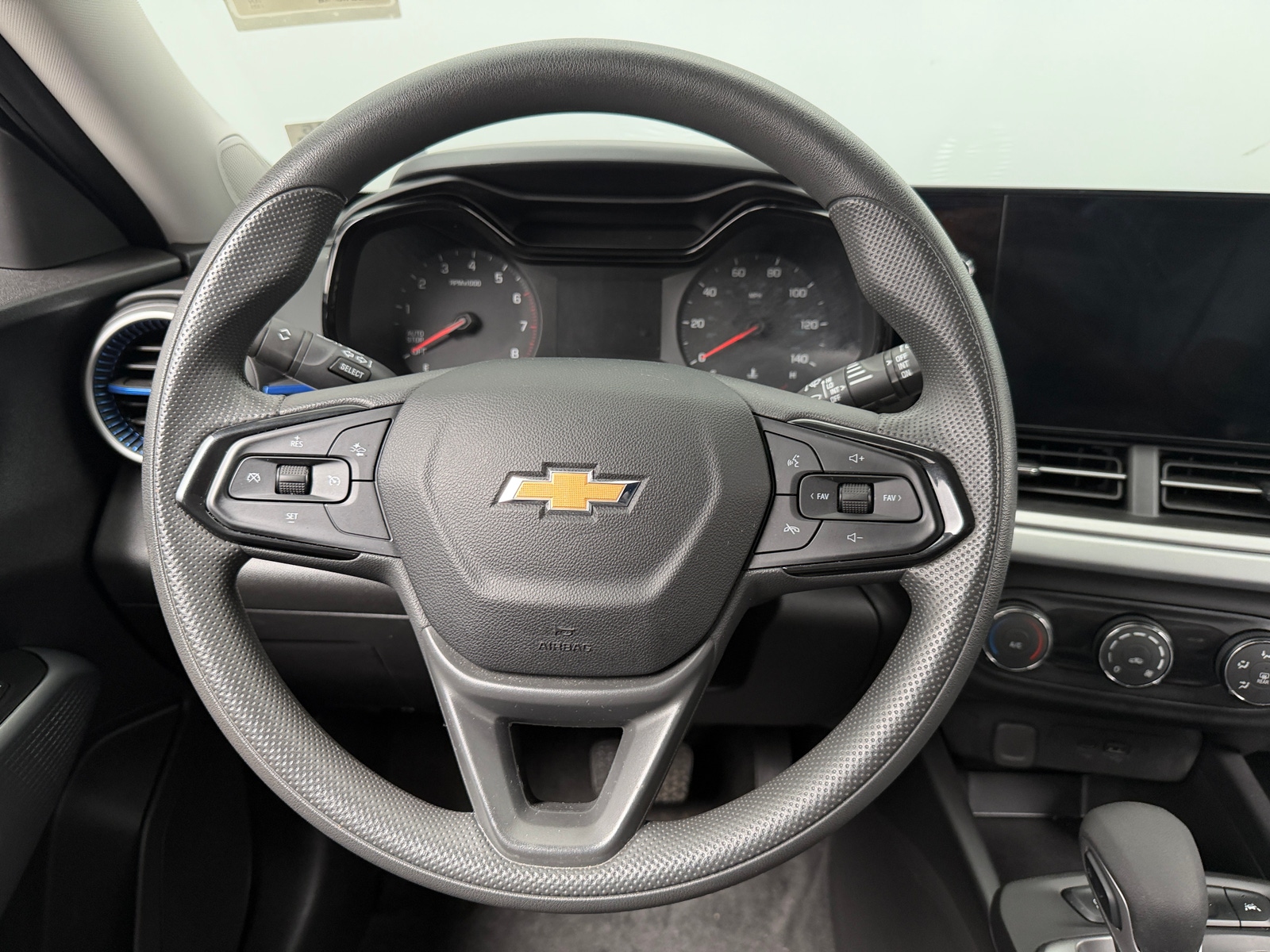 Thumbnail: 2026 Chevrolet Trax - 5
