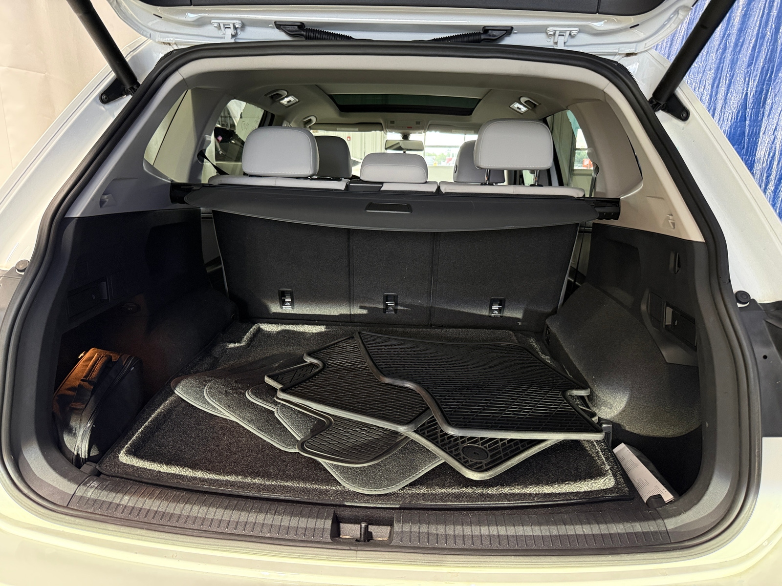 Thumbnail: 2019 Volkswagen Tiguan - 7