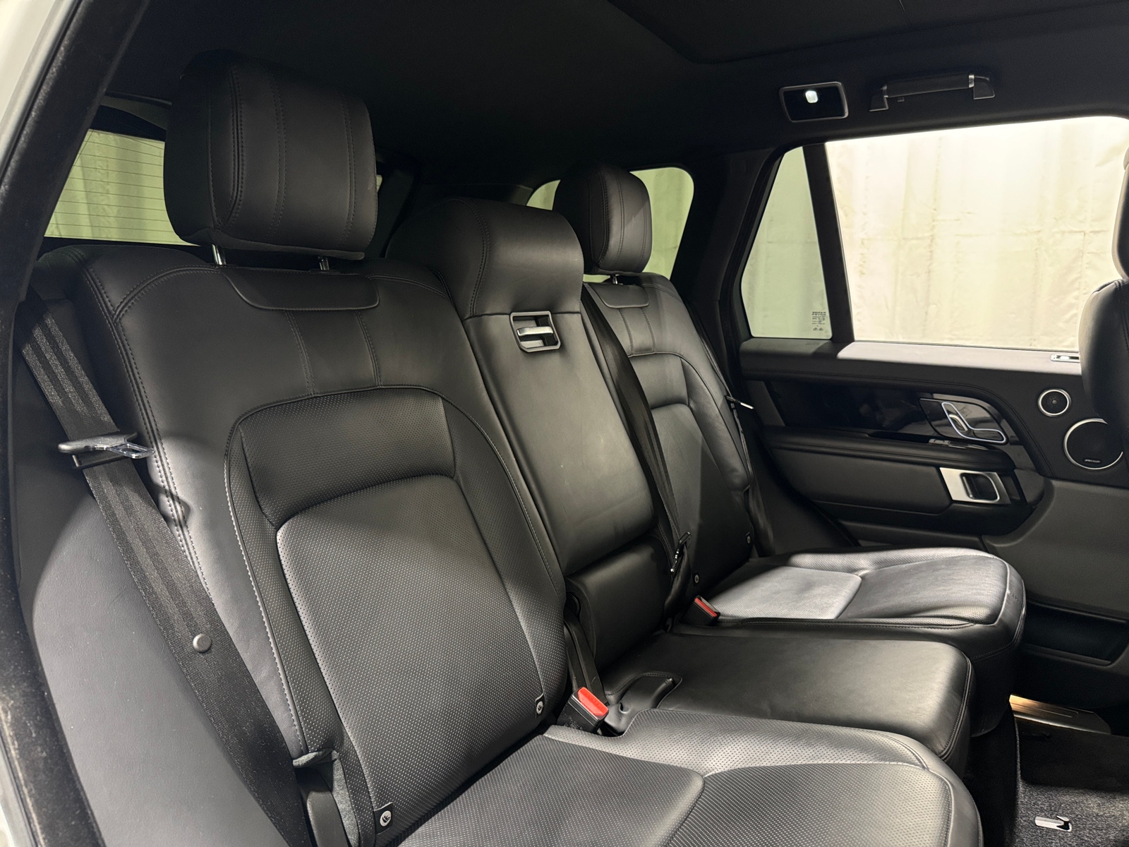 Thumbnail: 2020 Land Rover Range Rover - 5