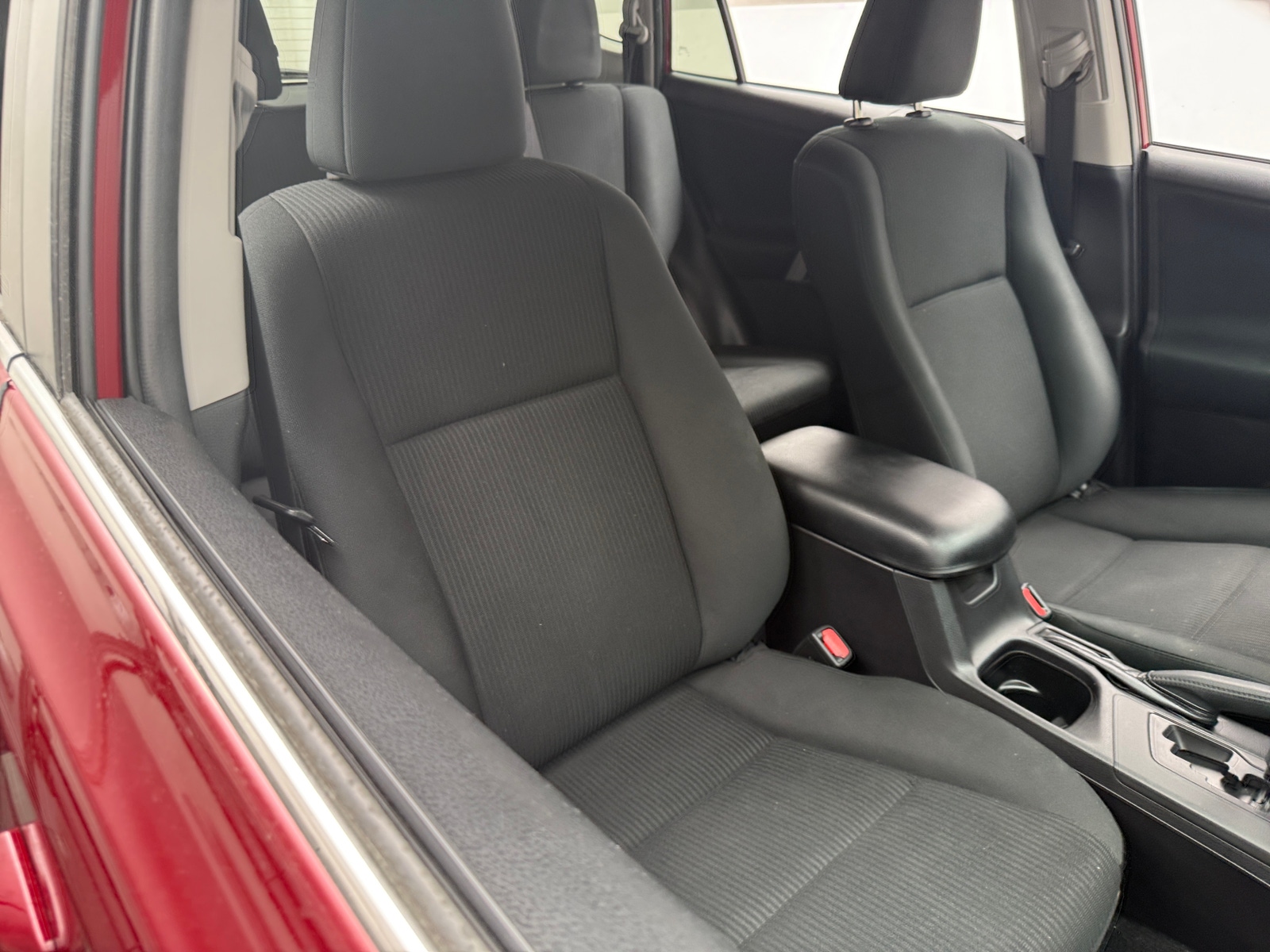 Thumbnail: 2018 Toyota RAV4 - 2