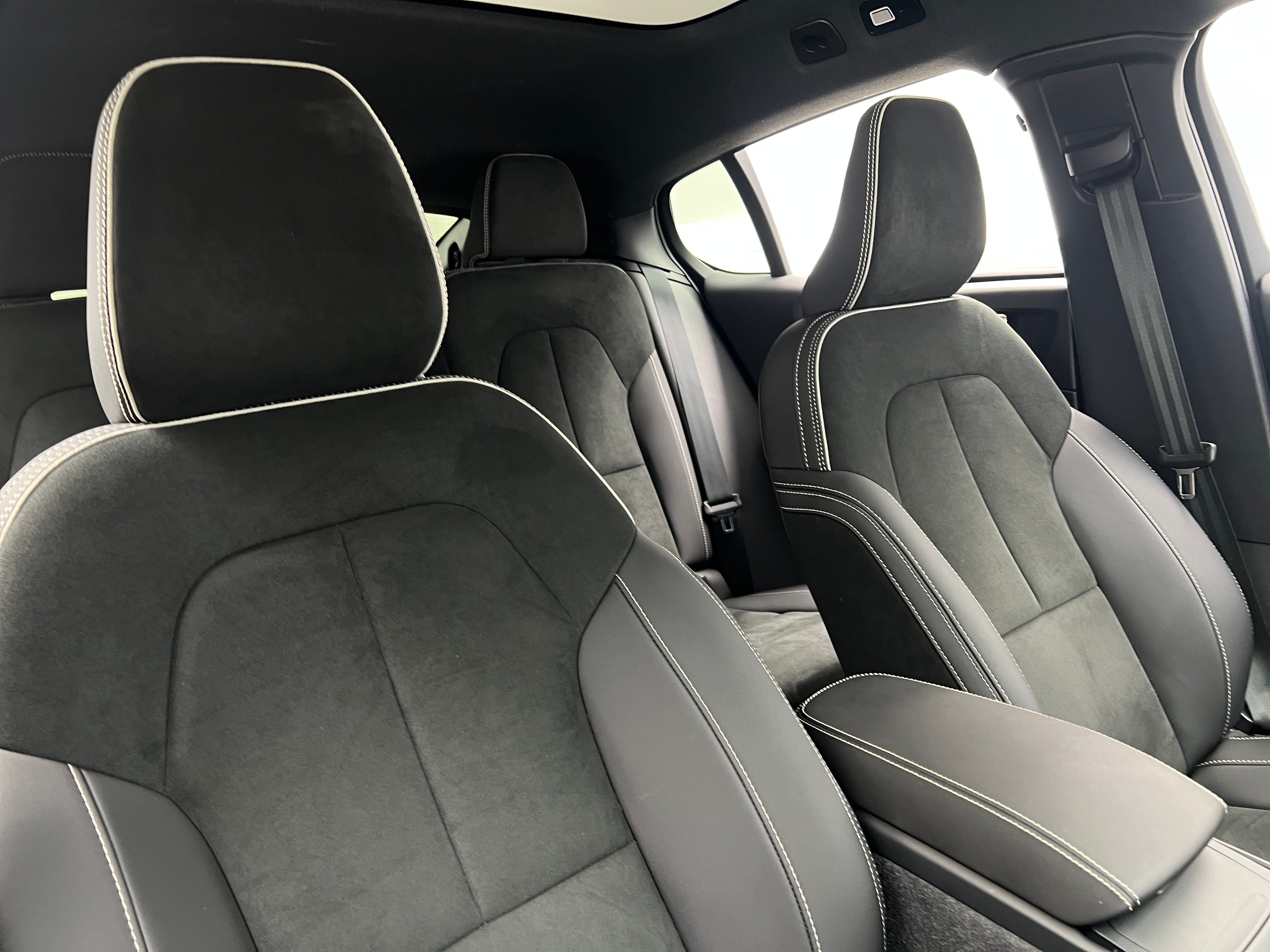 Used 2024 Volvo C40 Plus with VIN YV4ER3GL4R2095075 for sale in Oak Creek, WI