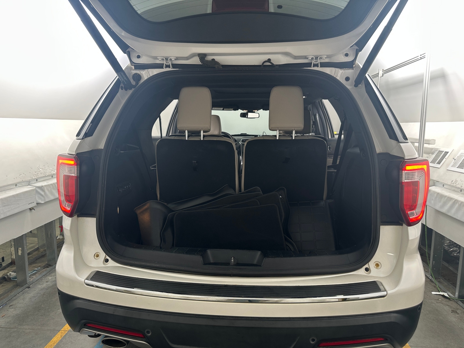 Thumbnail: 2018 Ford Explorer - 6