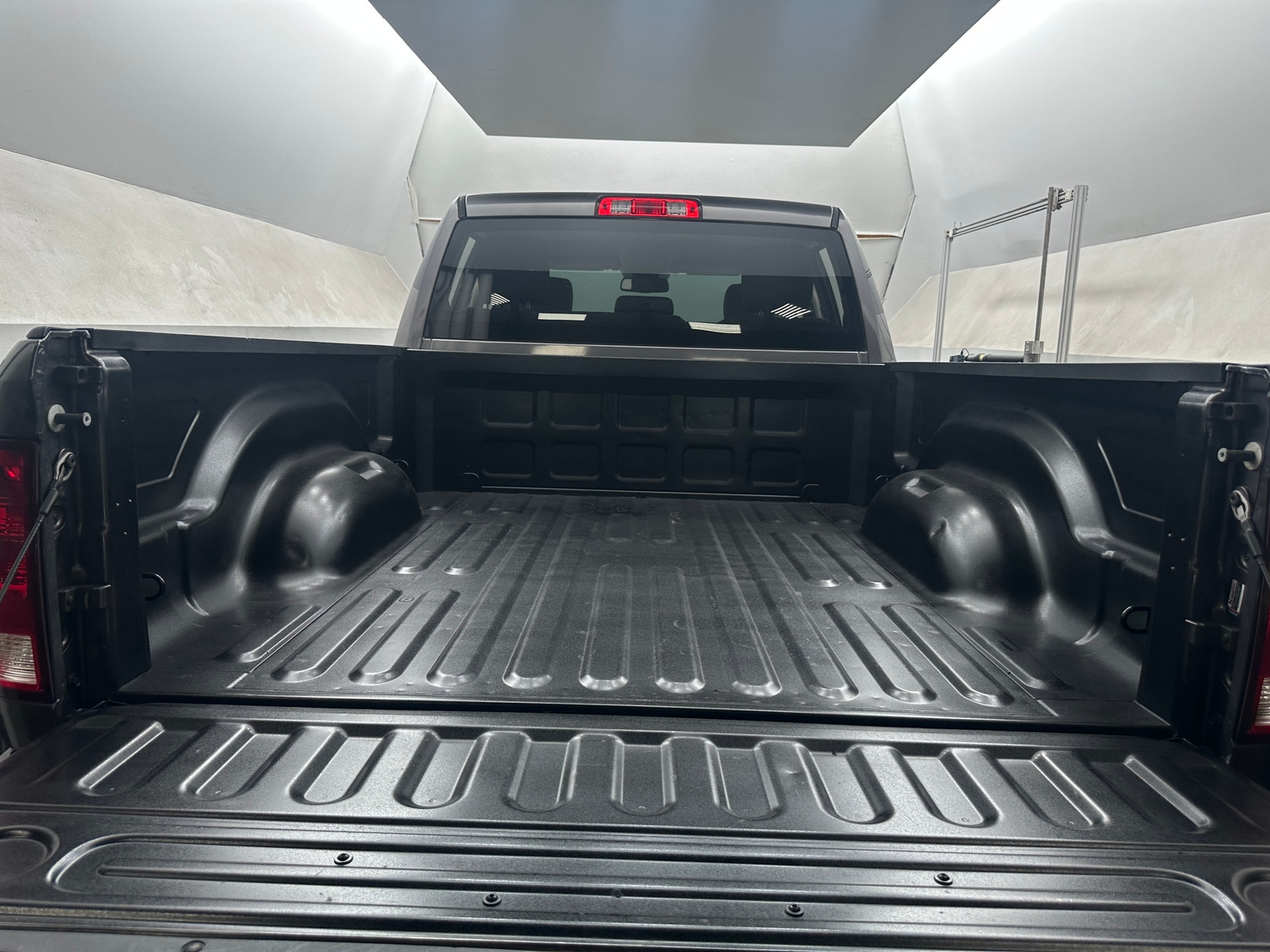 Thumbnail: 2019 RAM 1500 Classic - 7