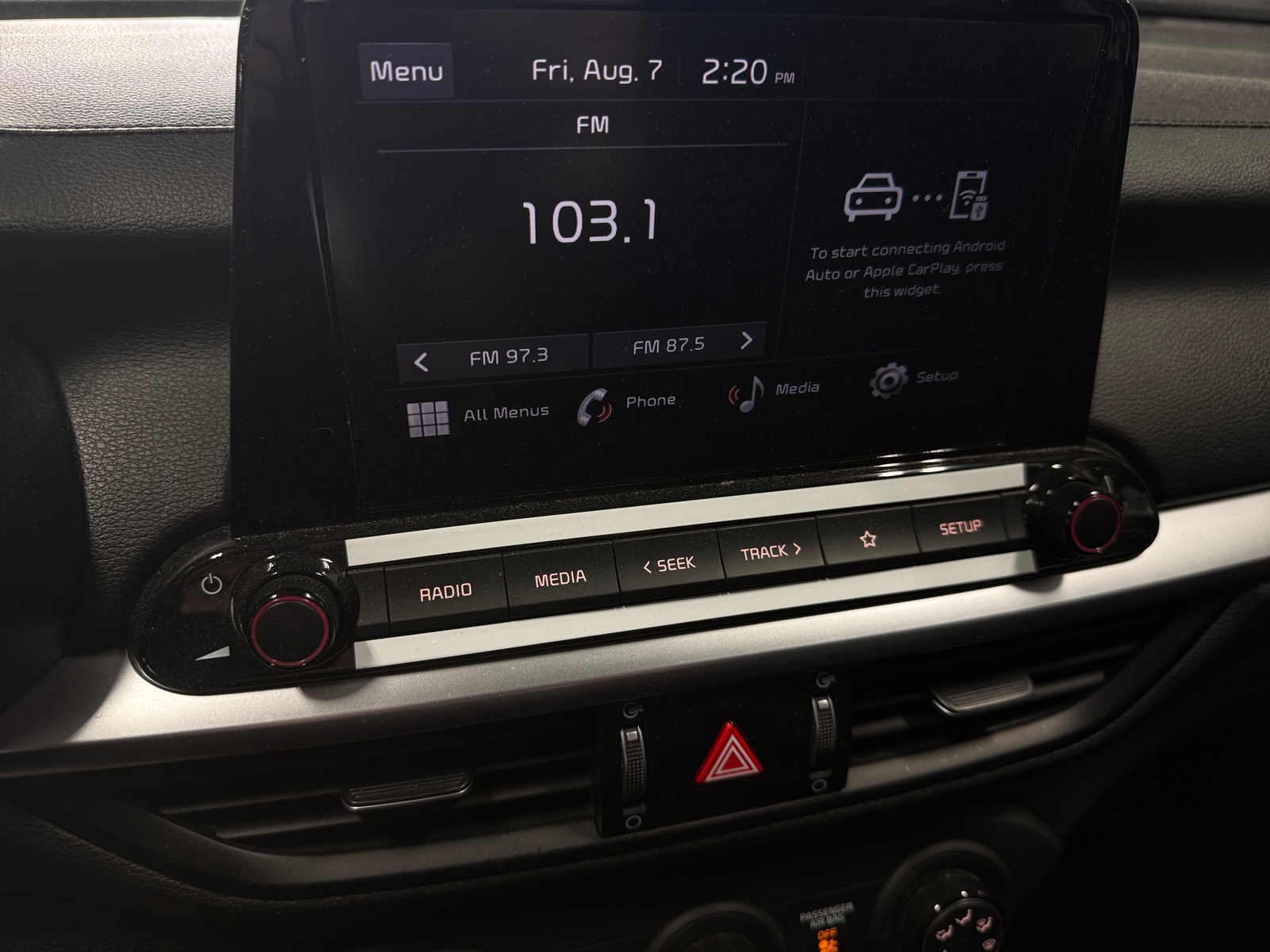 Thumbnail: 2022 Kia Forte - 4