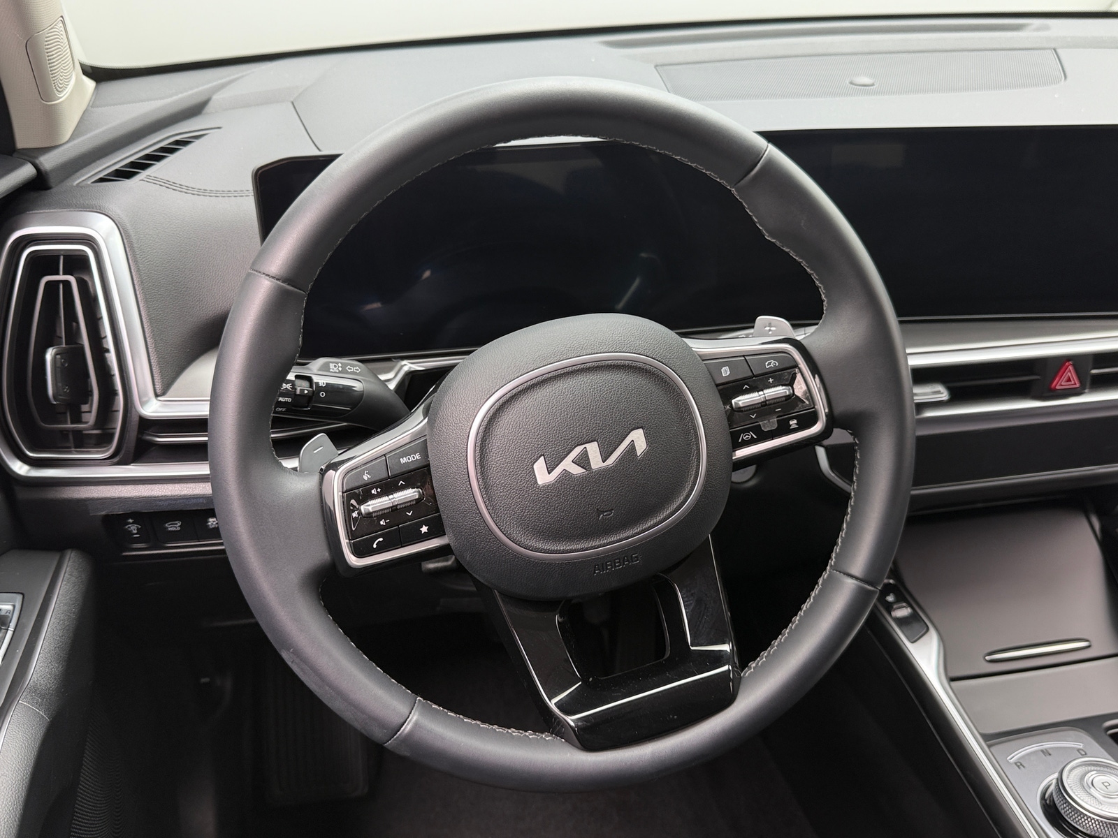 Thumbnail: 2025 Kia Sorento - 4