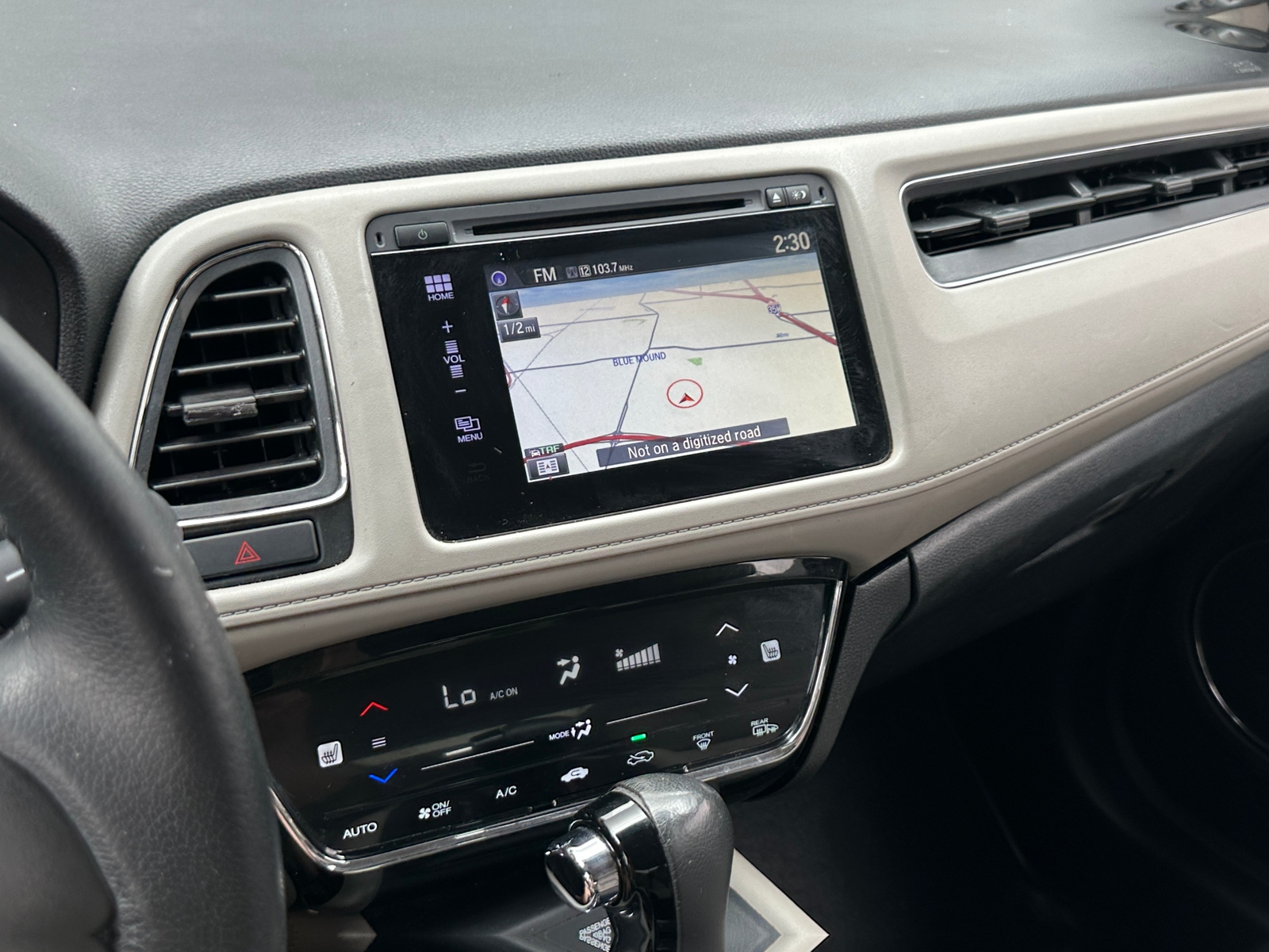 Thumbnail: 2016 Honda HR-V - 3
