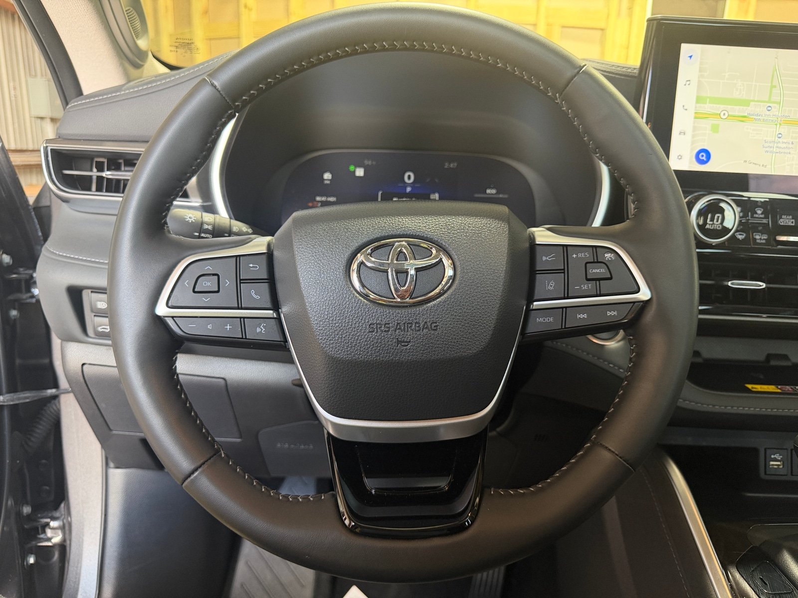 Thumbnail: 2025 Toyota Highlander - 4