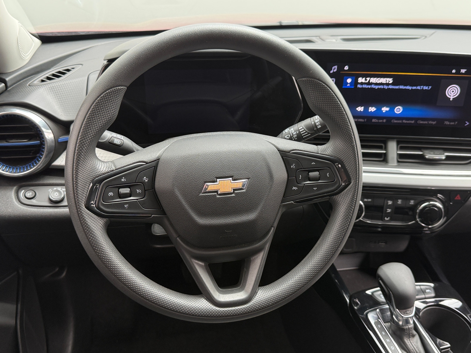 Thumbnail: 2025 Chevrolet Trax - 4