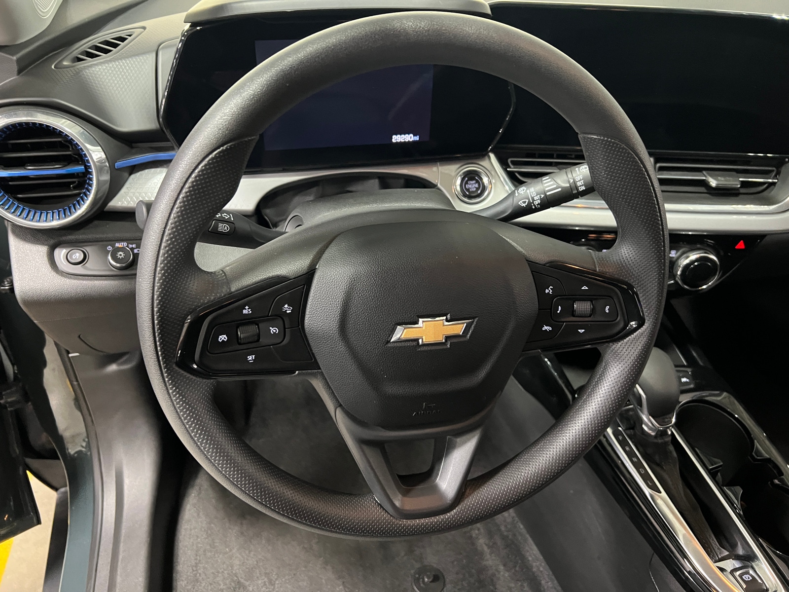 Thumbnail: 2025 Chevrolet Trax - 4