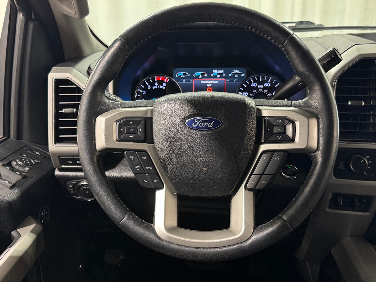 Thumbnail: 2019 Ford Econoline - 4