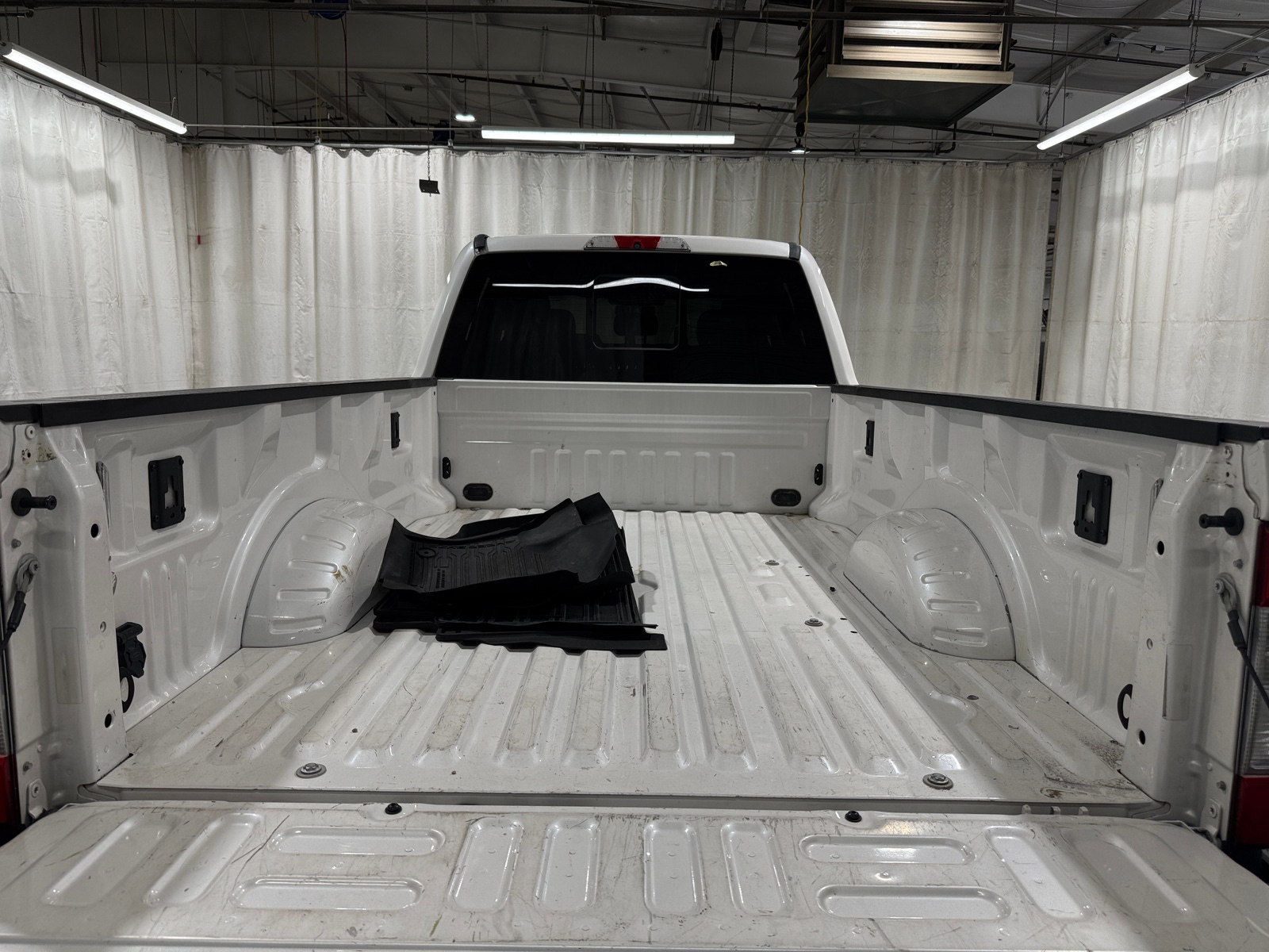 Thumbnail: 2019 Ford Econoline - 6