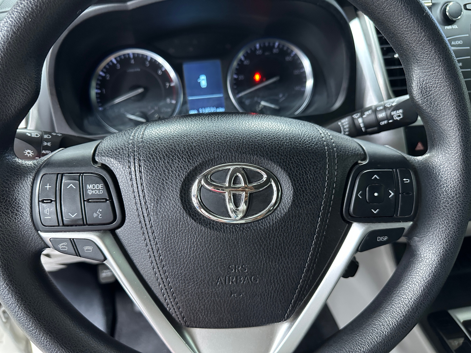 Thumbnail: 2016 Toyota Highlander - 5