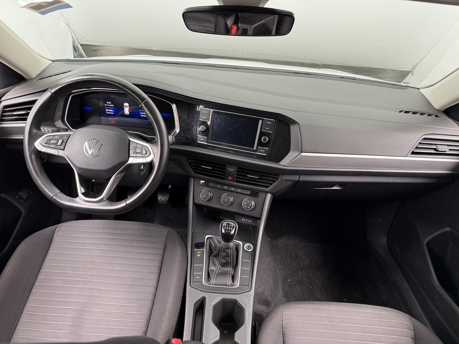 Thumbnail: 2024 Volkswagen Jetta - 3