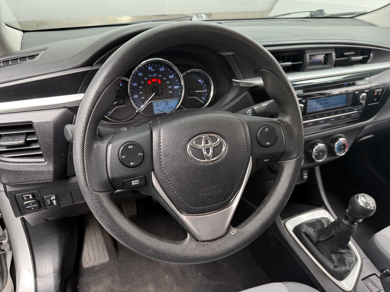 Thumbnail: 2015 Toyota Corolla - 5