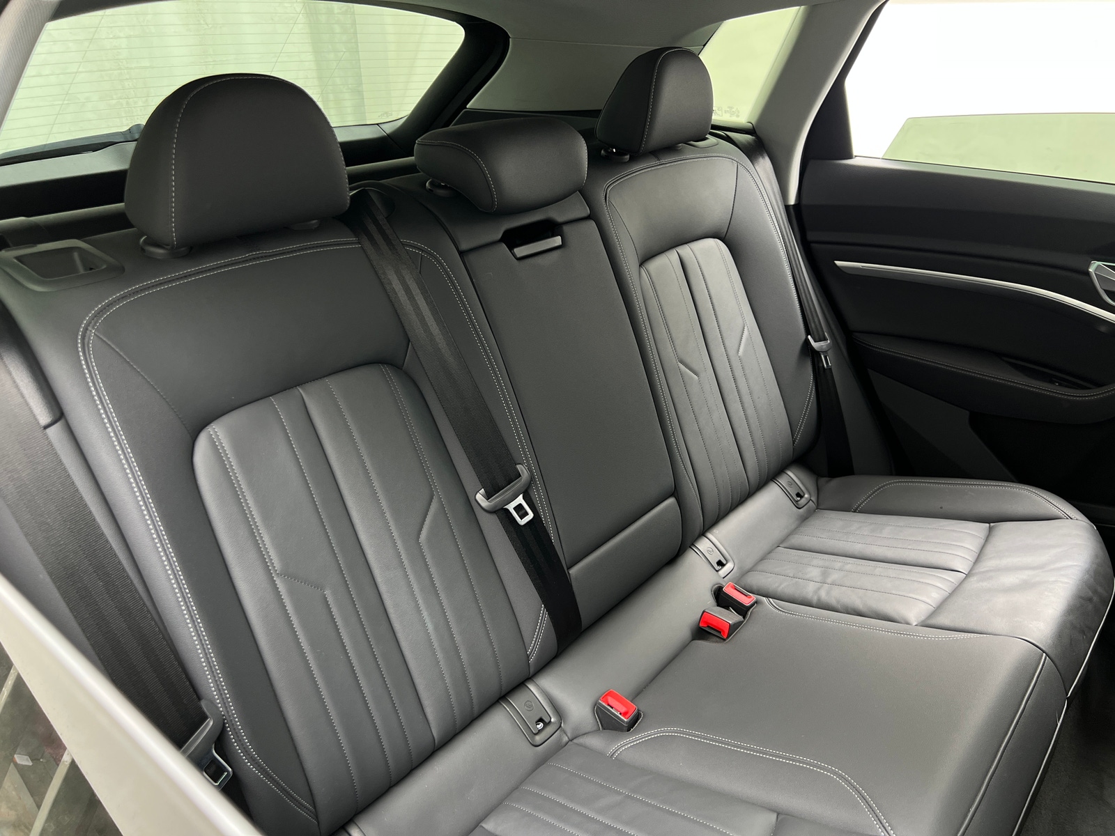 Thumbnail: 2021 Audi e-tron - 5