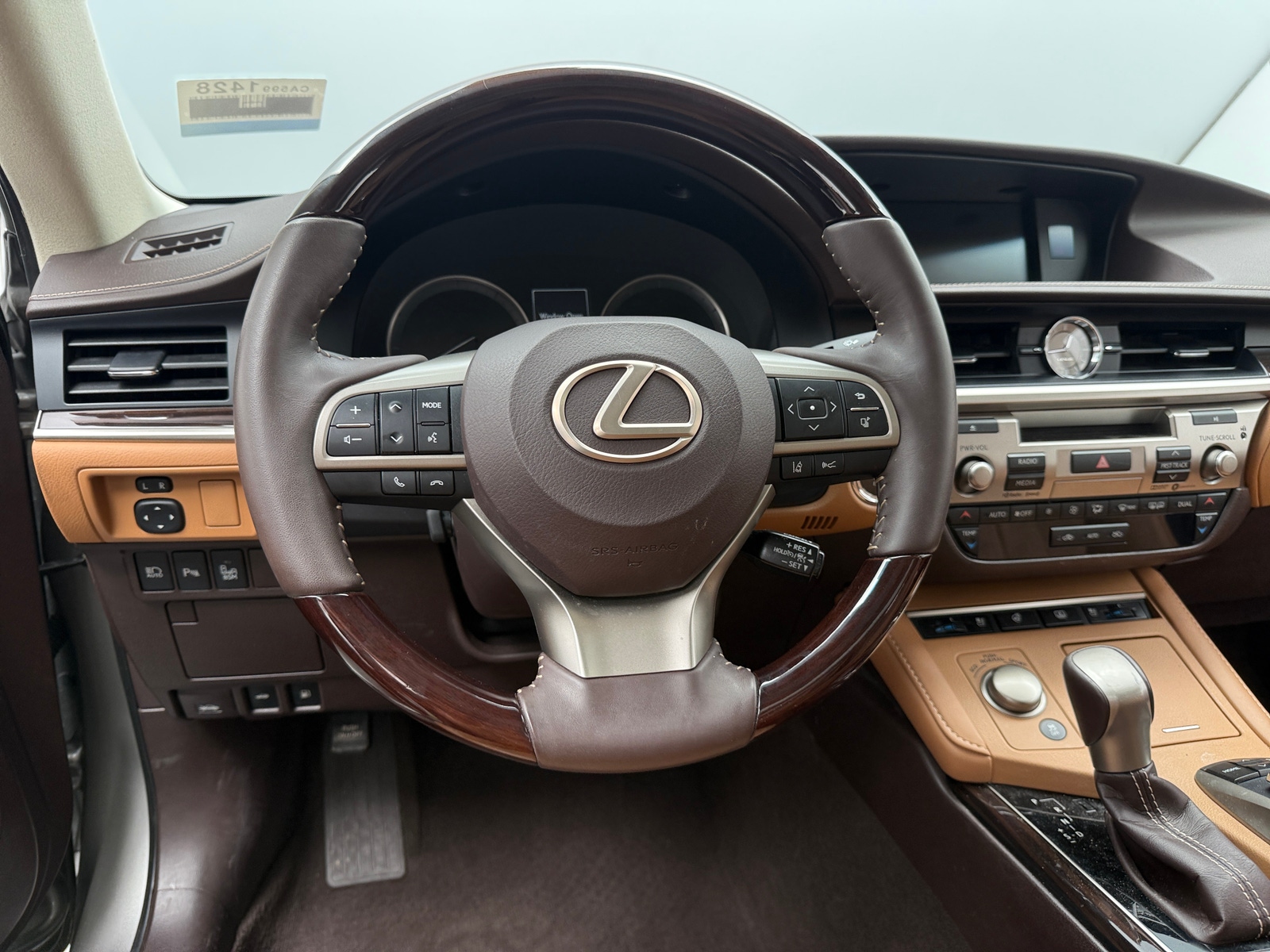 Thumbnail: 2018 Lexus ES - 4