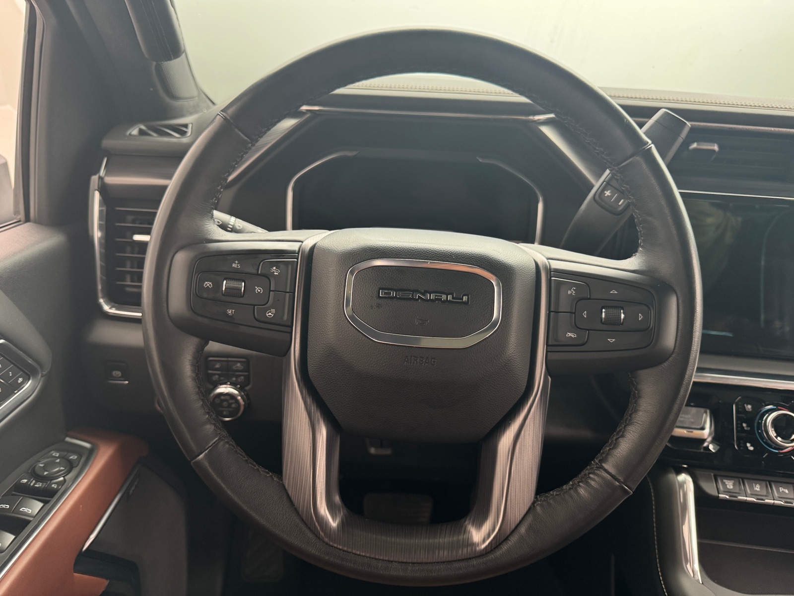 Thumbnail: 2025 GMC Sierra 2500 - 4