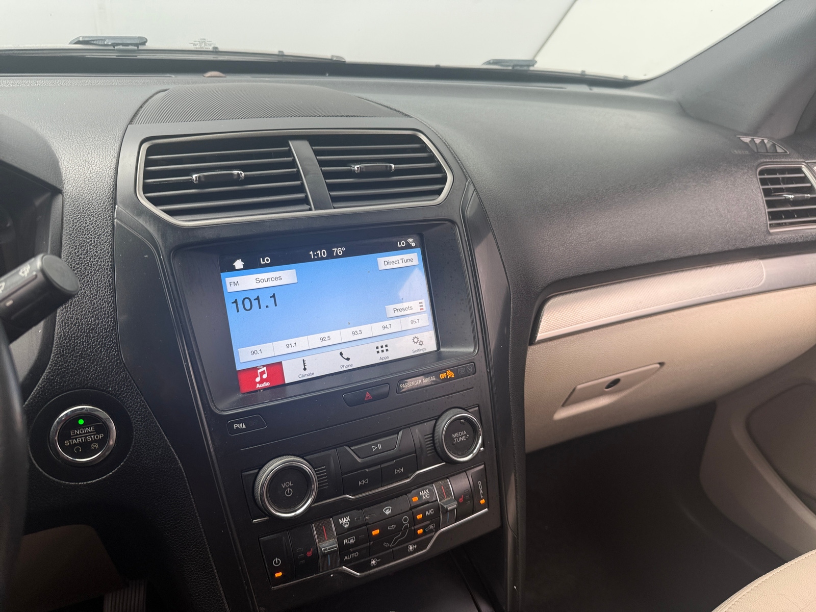 Thumbnail: 2018 Ford Explorer - 3